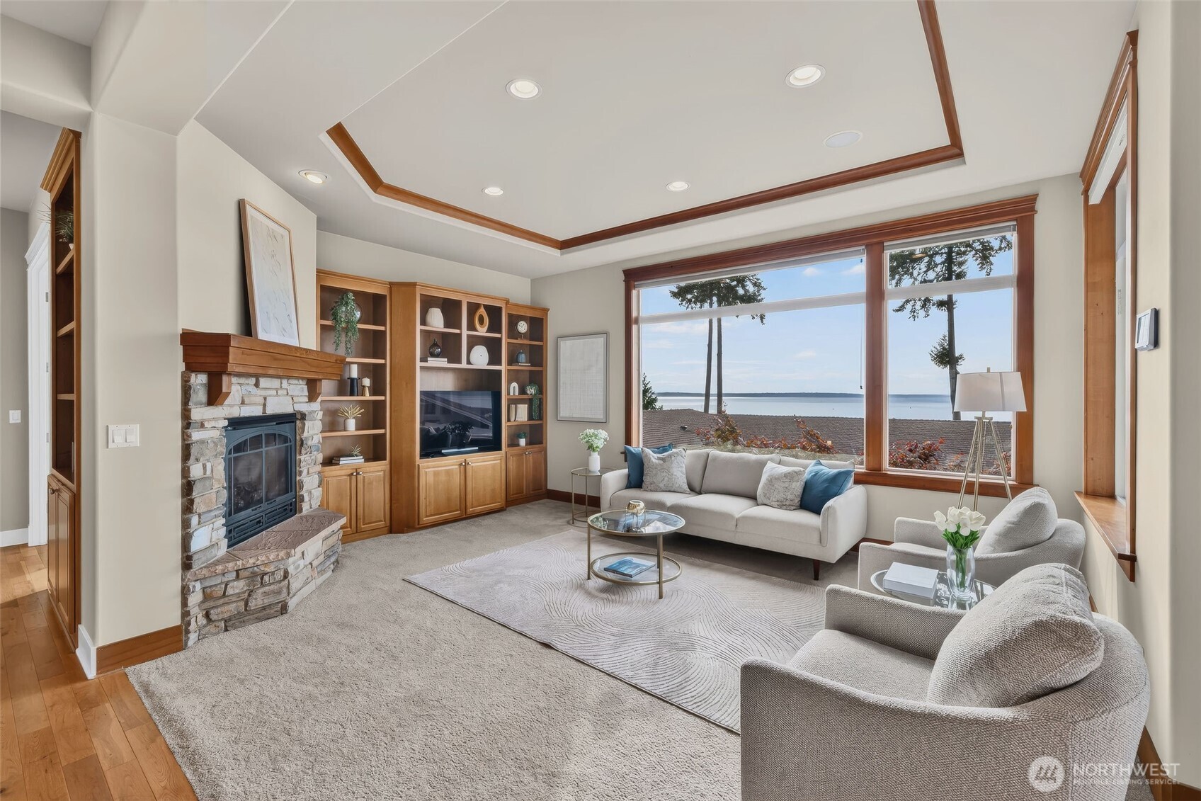 6652 Waterton Circle Property Photo 4