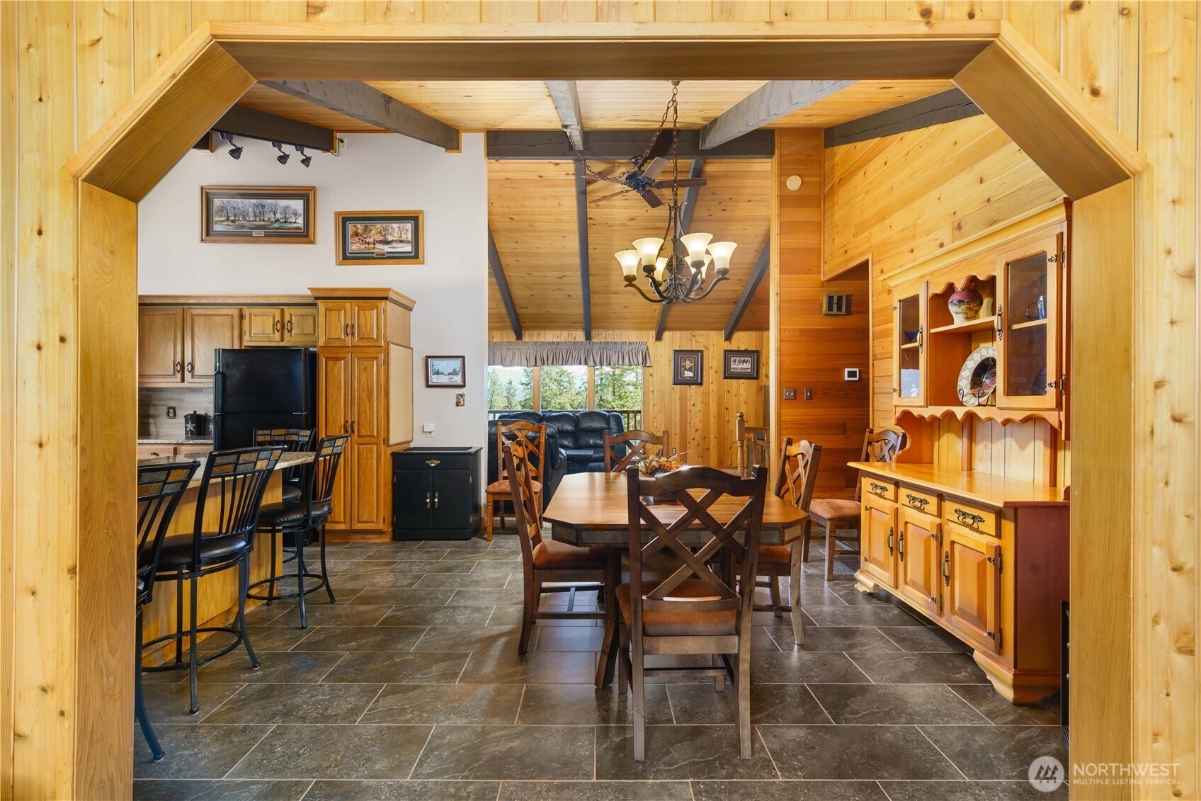 19102 N Sands Road Property Photo 7