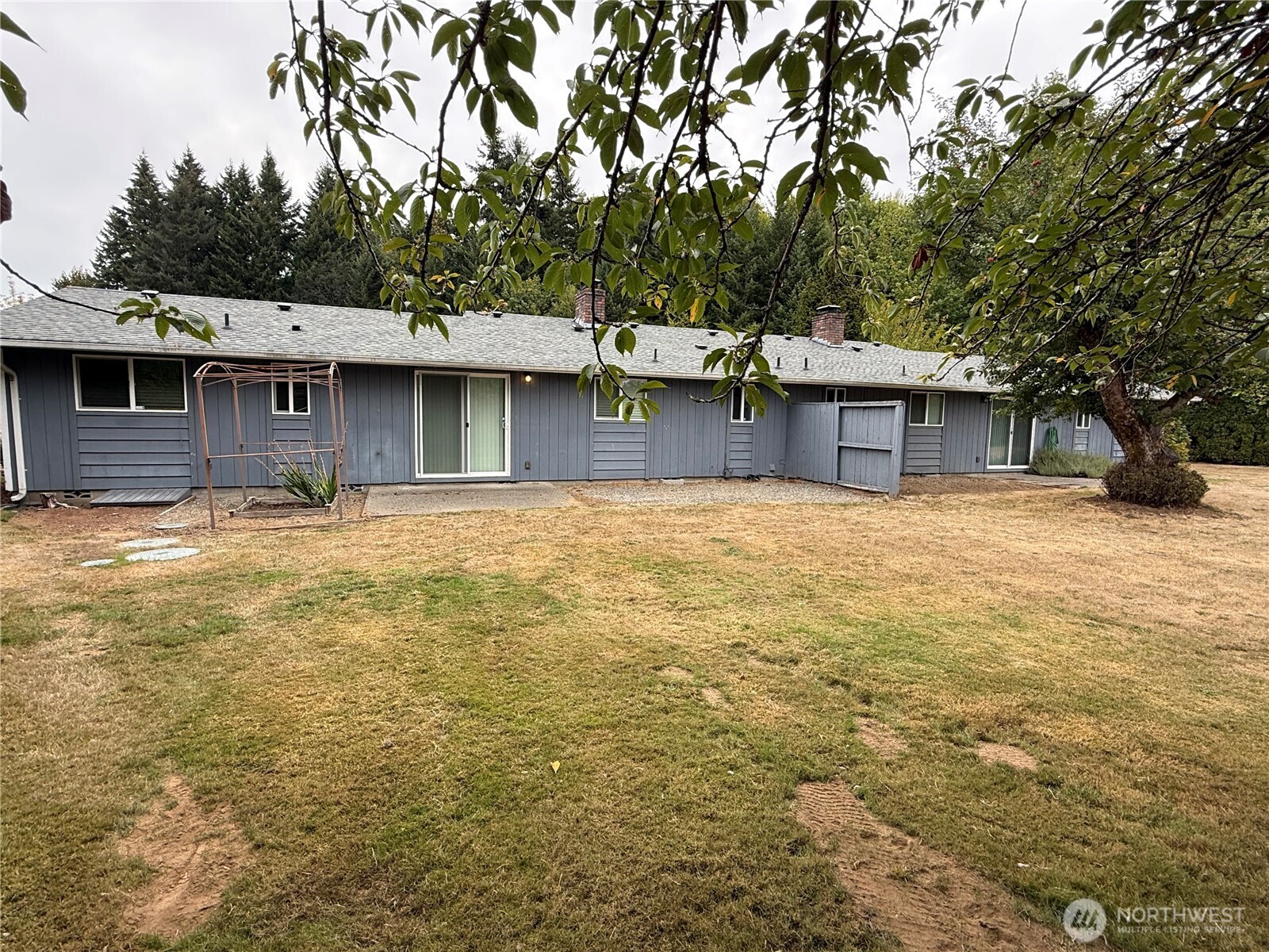 10135 Meadowside Lane Property Photo 5