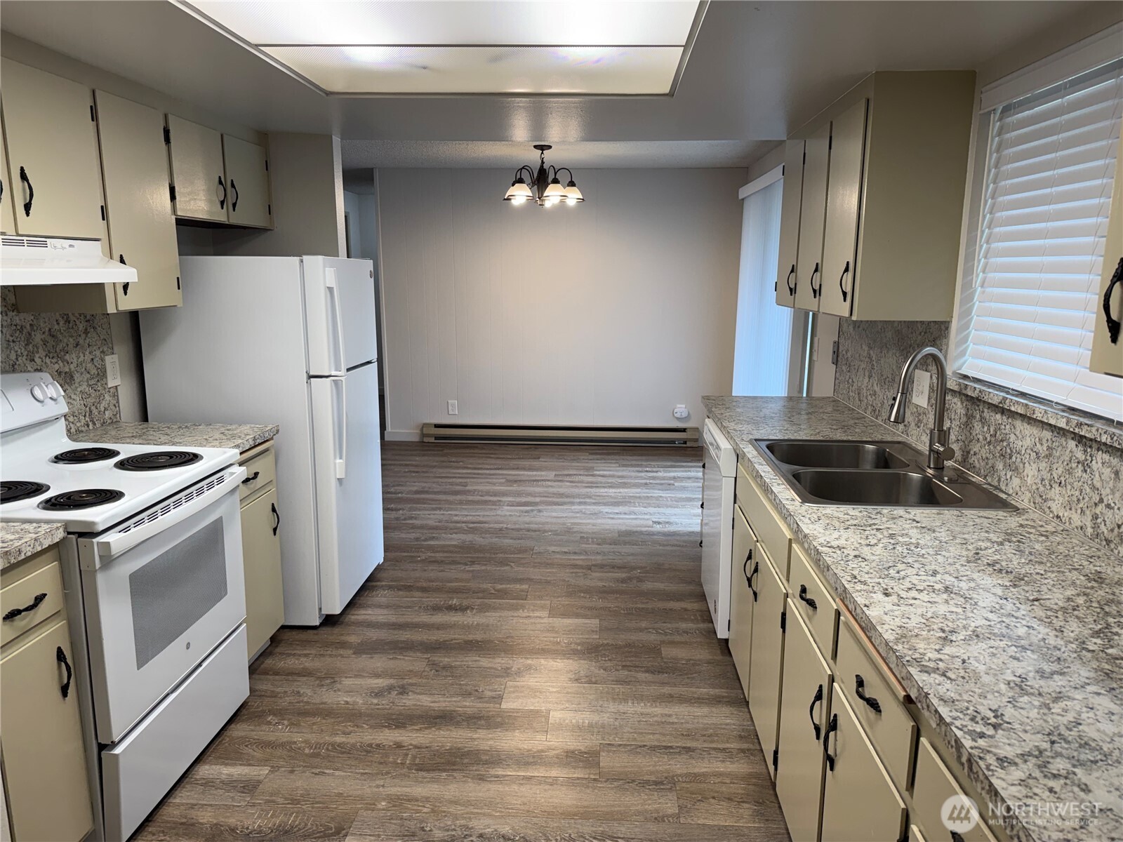 10135 Meadowside Lane Property Photo 12