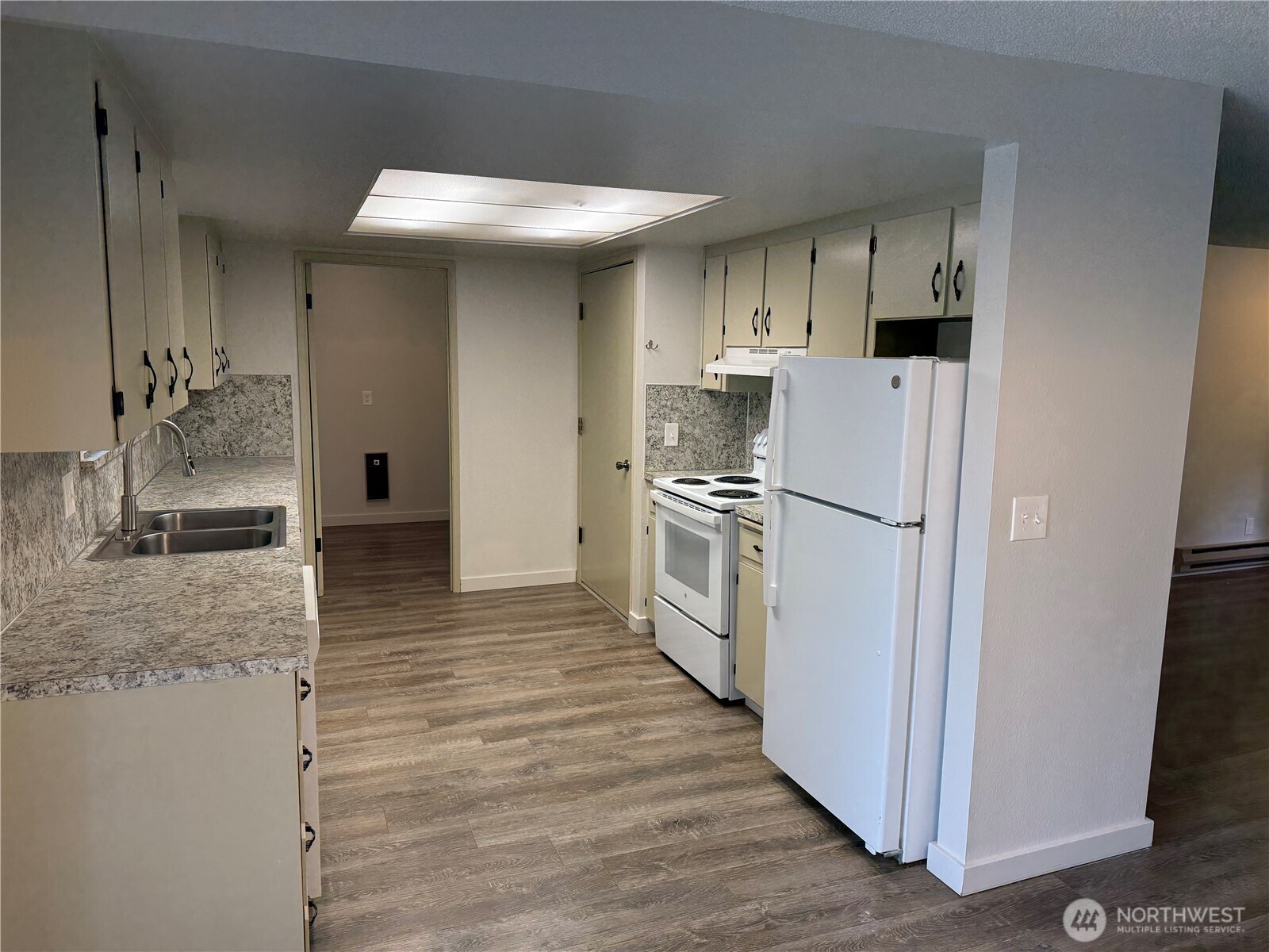 10135 Meadowside Lane Property Photo 13