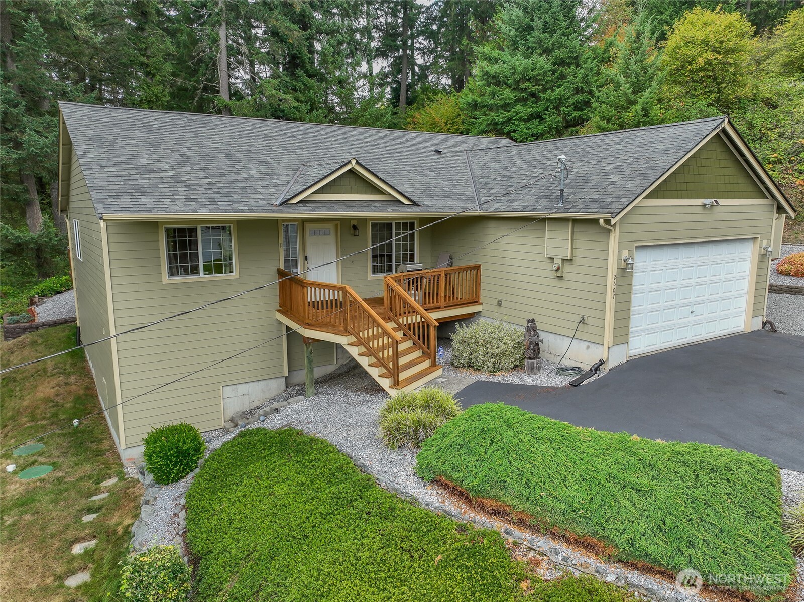 2607 Brookdale Road Property Photo 3