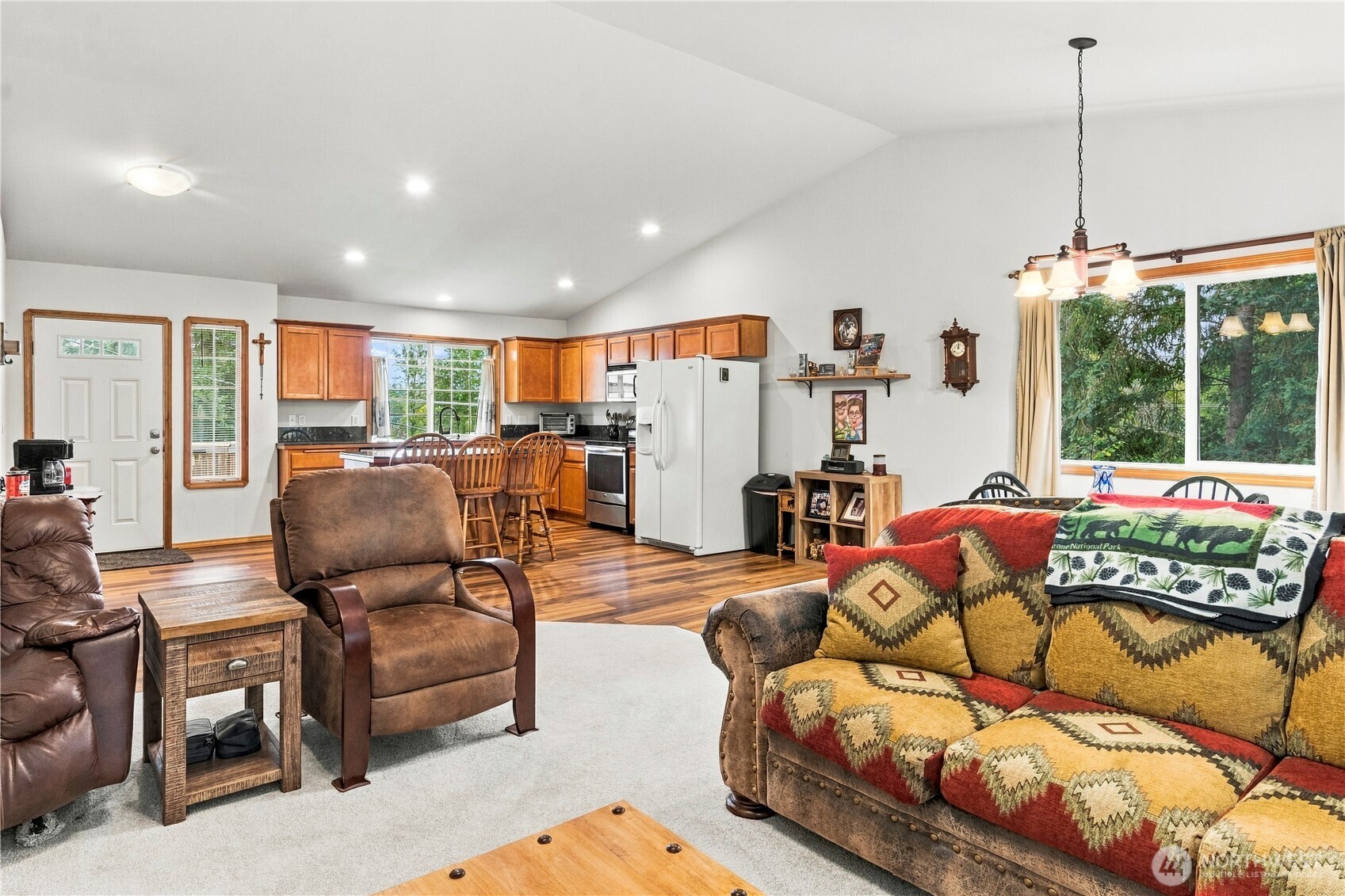 2607 Brookdale Road Property Photo 12
