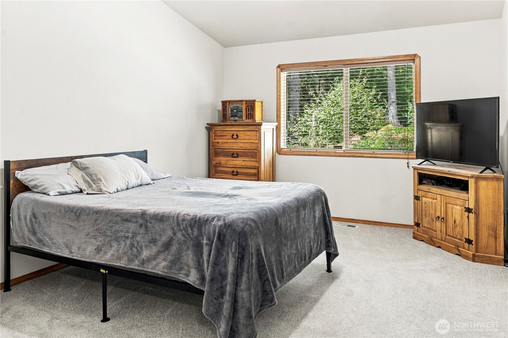 2607 Brookdale Road Property Photo 19