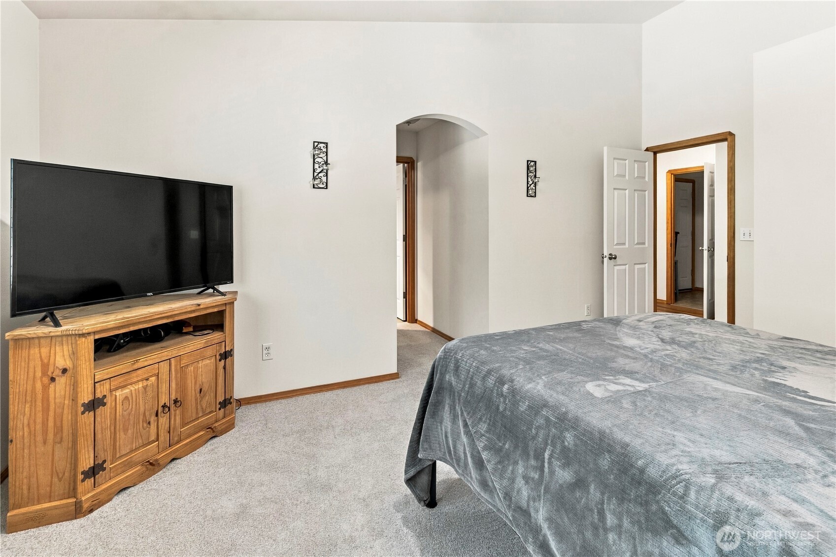 2607 Brookdale Road Property Photo 20