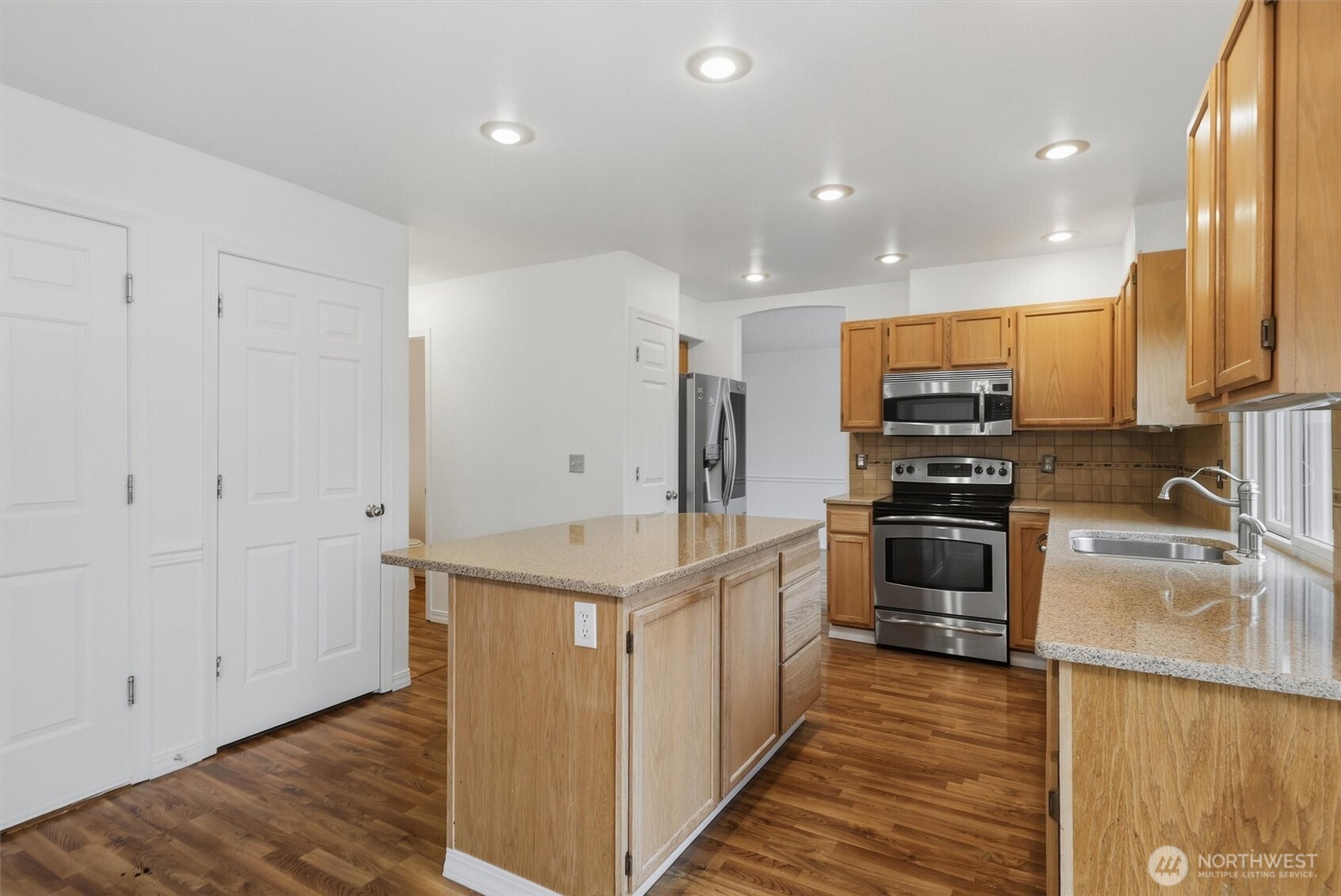 7618 68th Street Property Photo 10