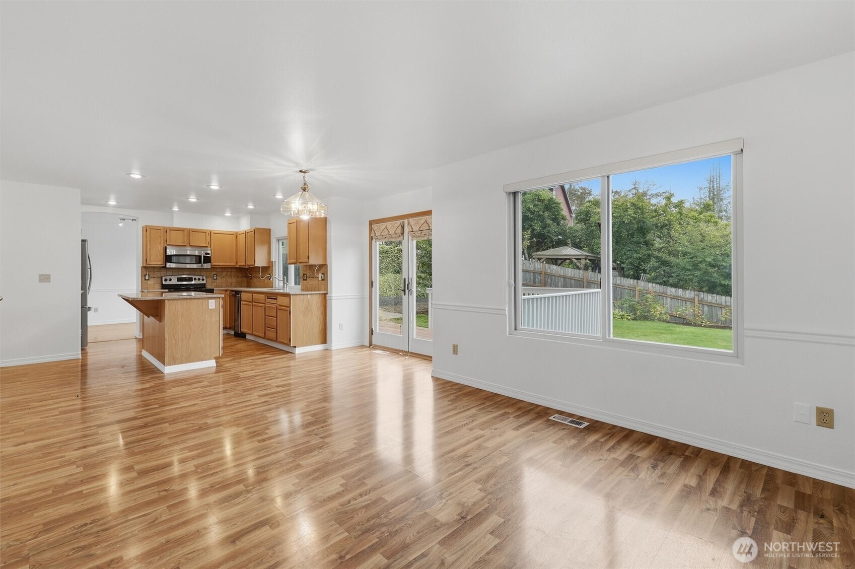 7618 68th Street Property Photo 14