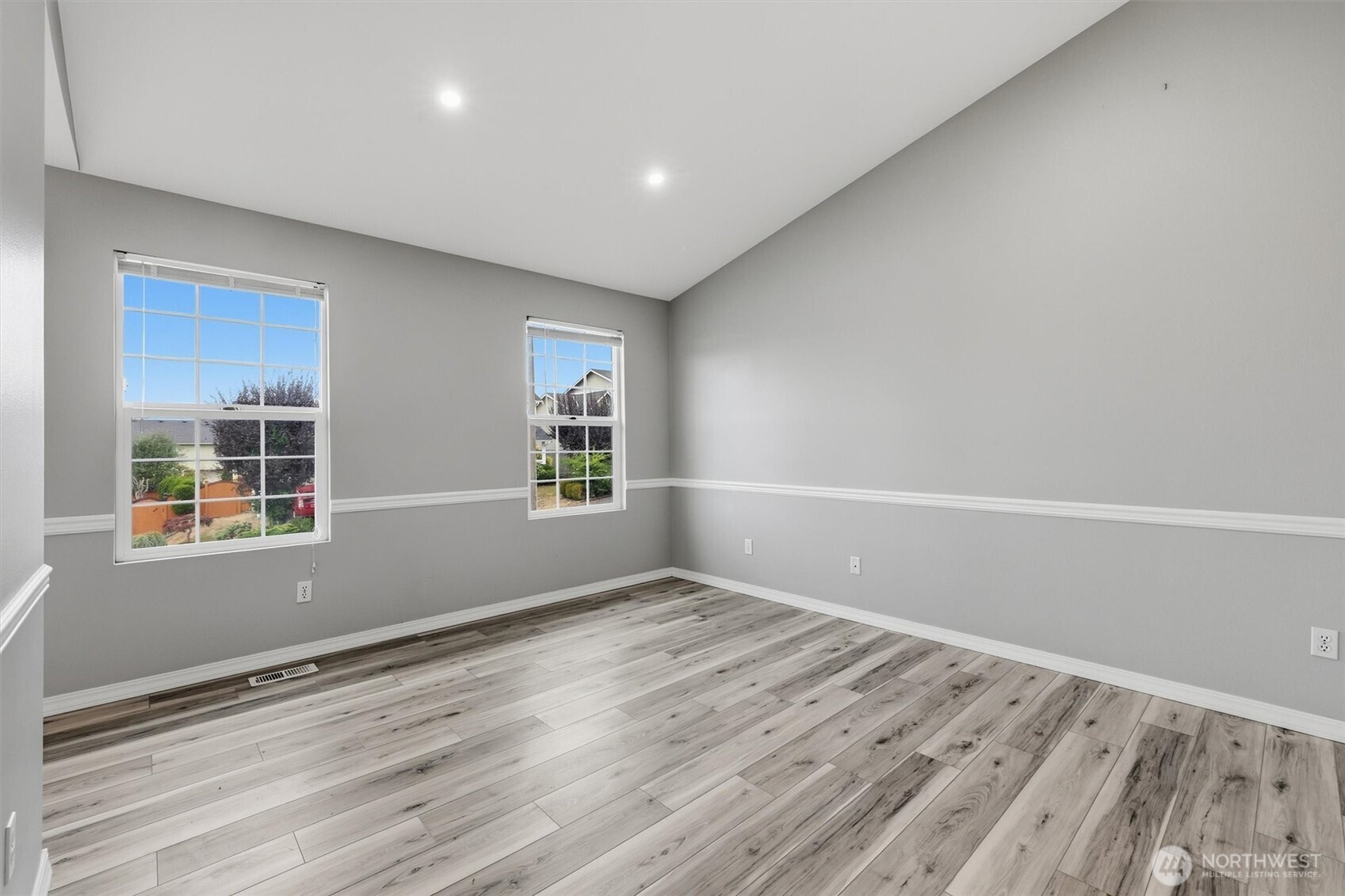 7618 68th Street Property Photo 18