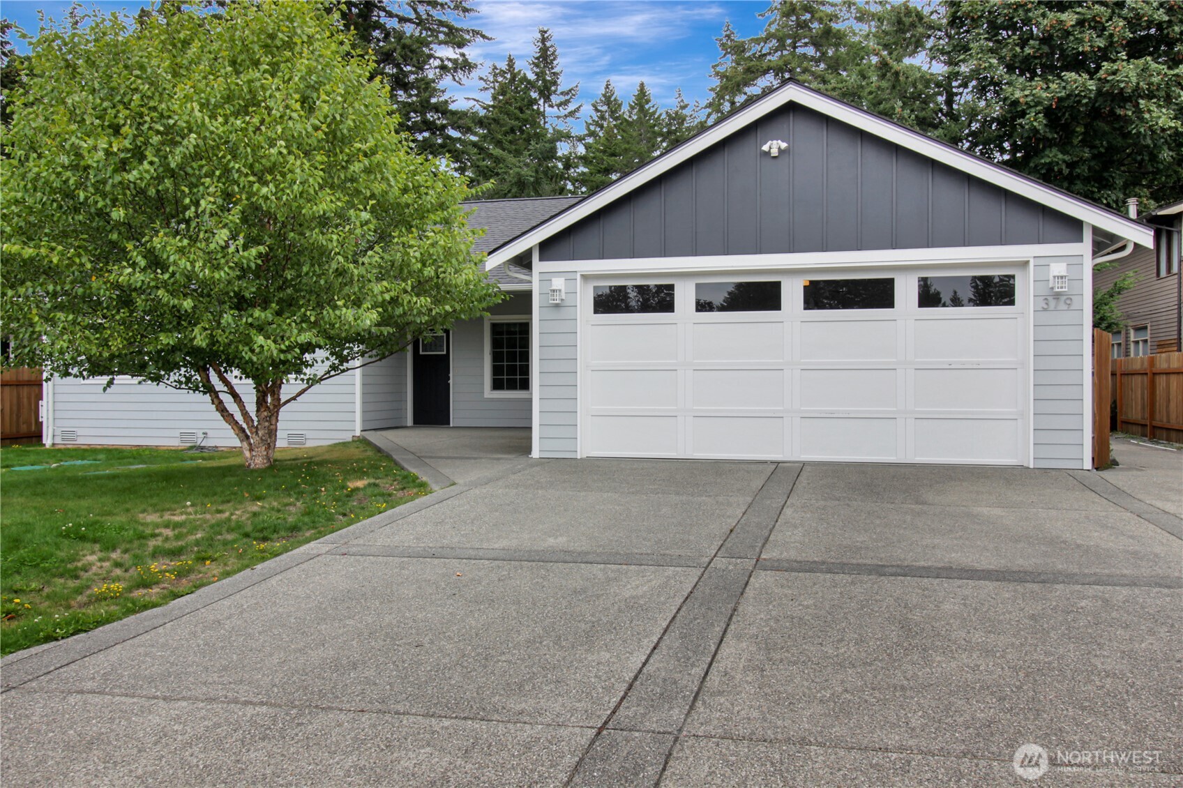 379 Piper Way Property Photo 2