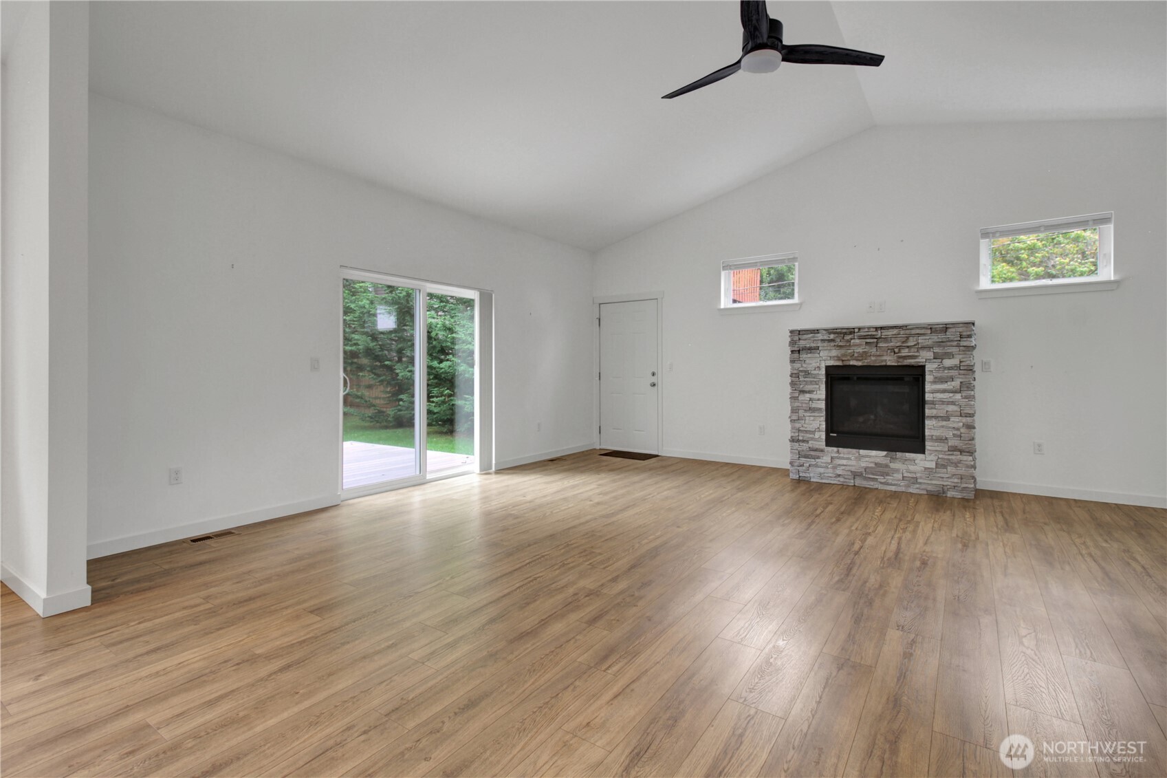 379 Piper Way Property Photo 14