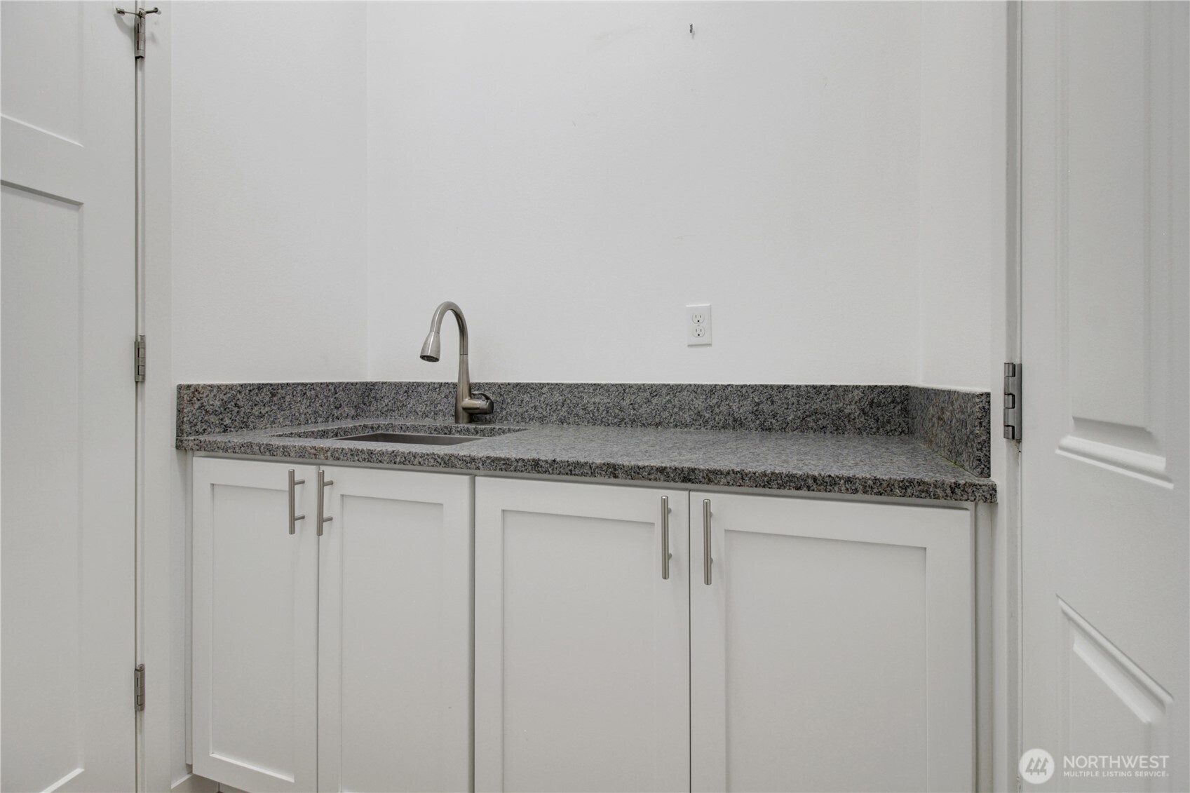 379 Piper Way Property Photo 27