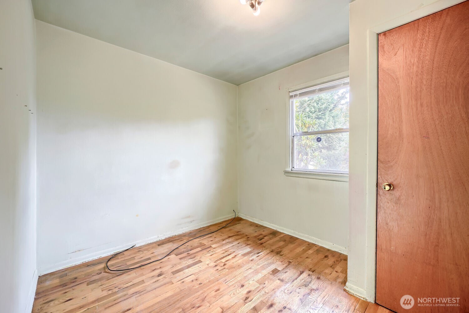 4329 S Webster Street Property Photo 7