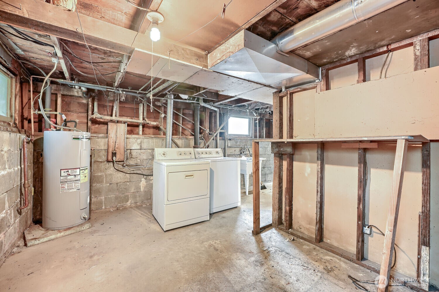 4329 S Webster Street Property Photo 9