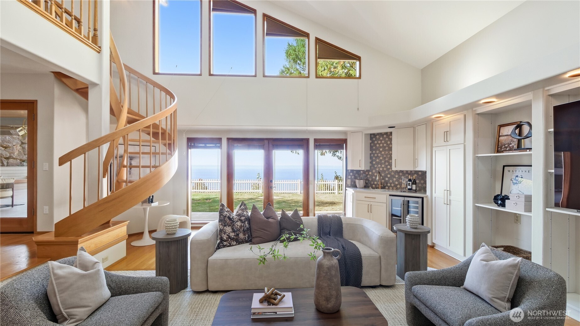 11812 Marine View Drive Property Photo 8