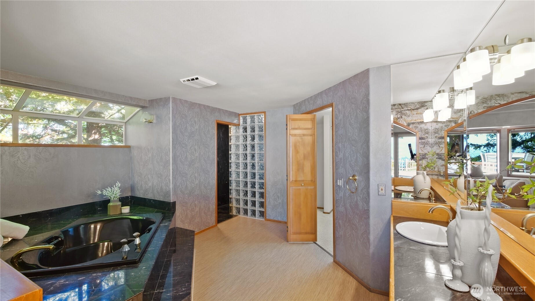 11812 Marine View Drive Property Photo 21