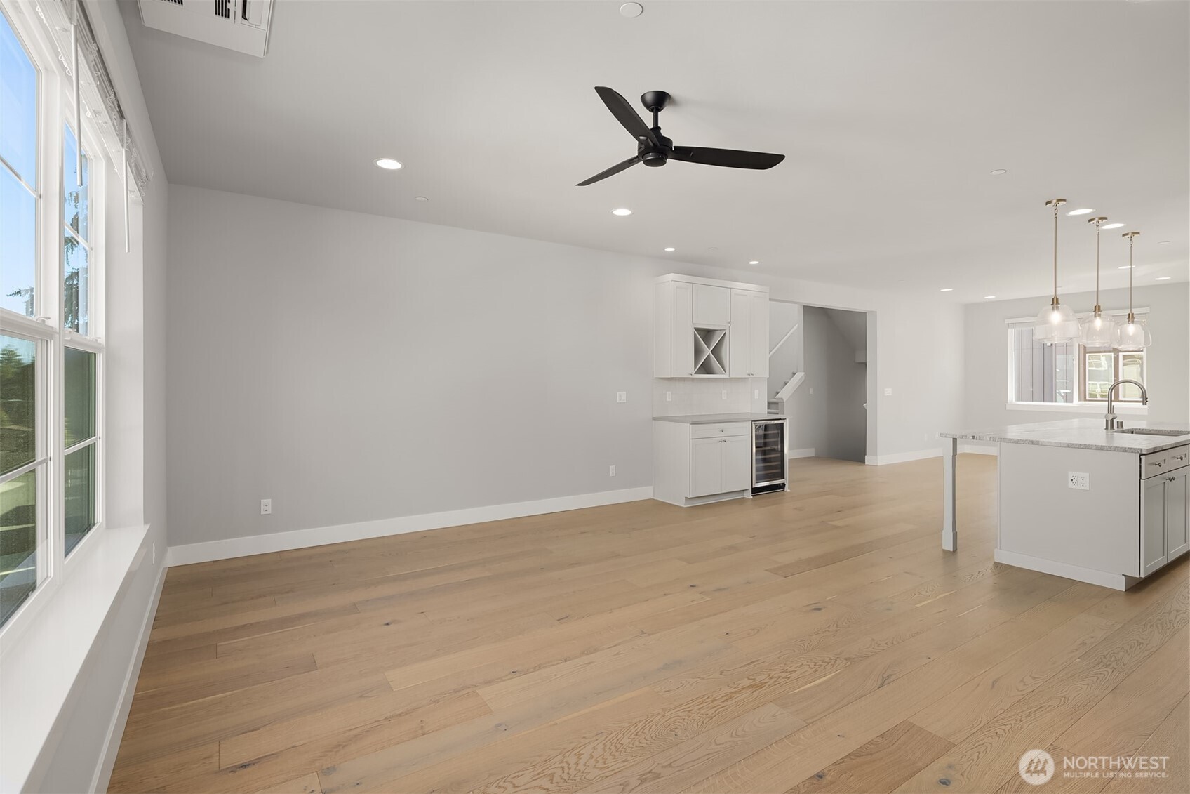 10 160th Place Property Photo 6