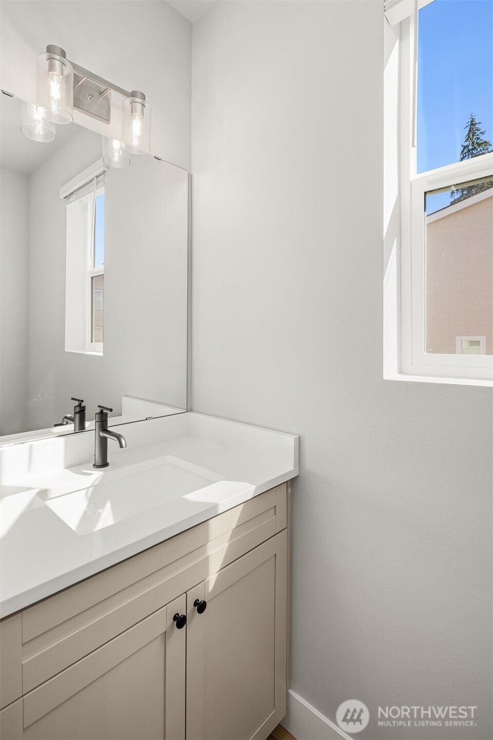 10 160th Place Property Photo 19