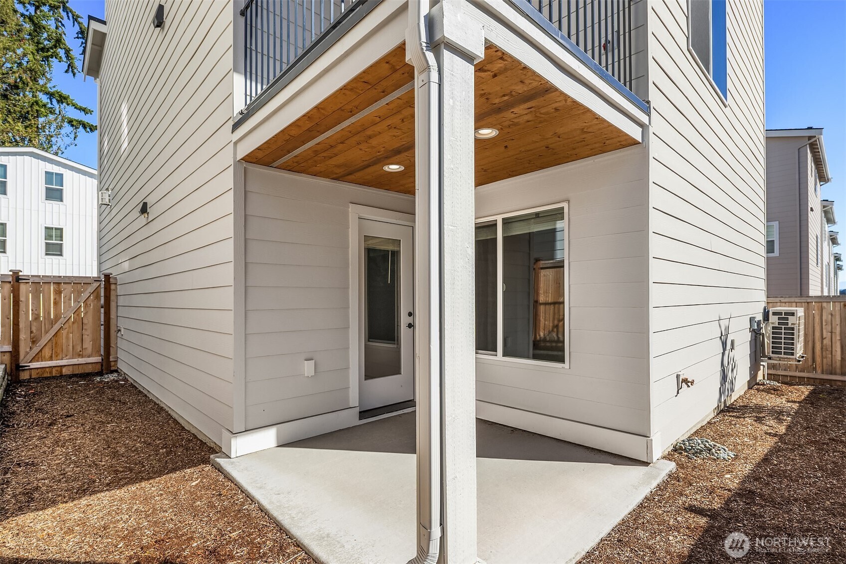 10 160th Place Property Photo 32