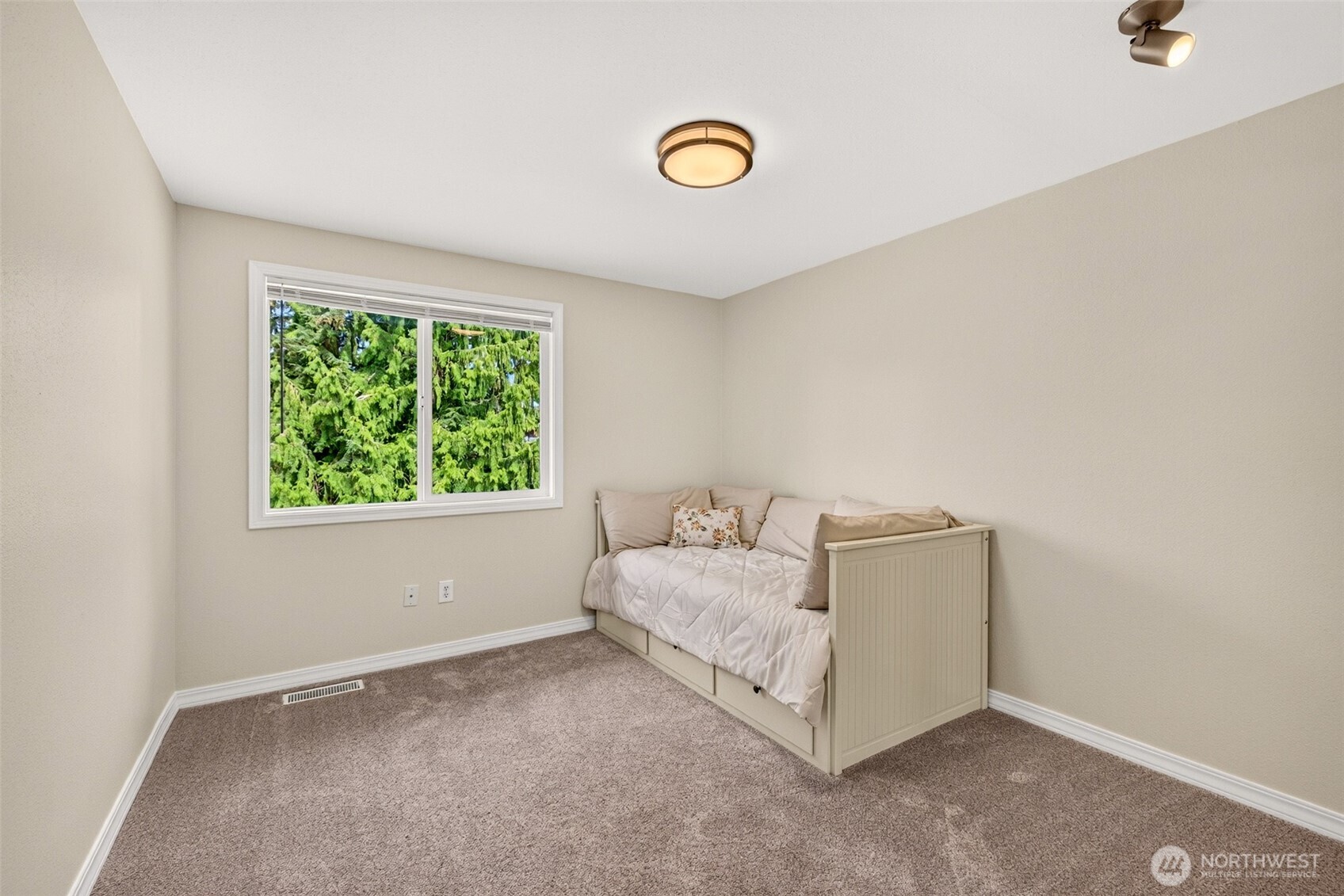 2711 169th Street Property Photo 20