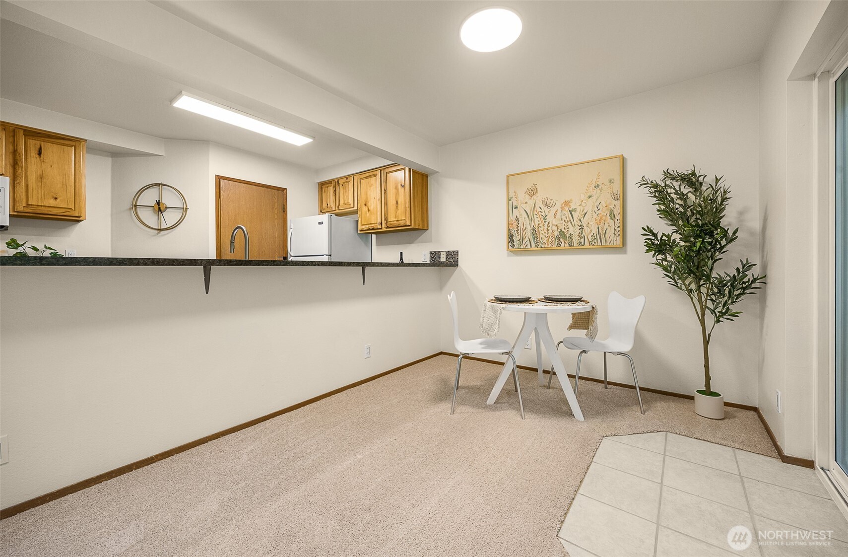 433 S Lewis Street A & B Property Photo 7
