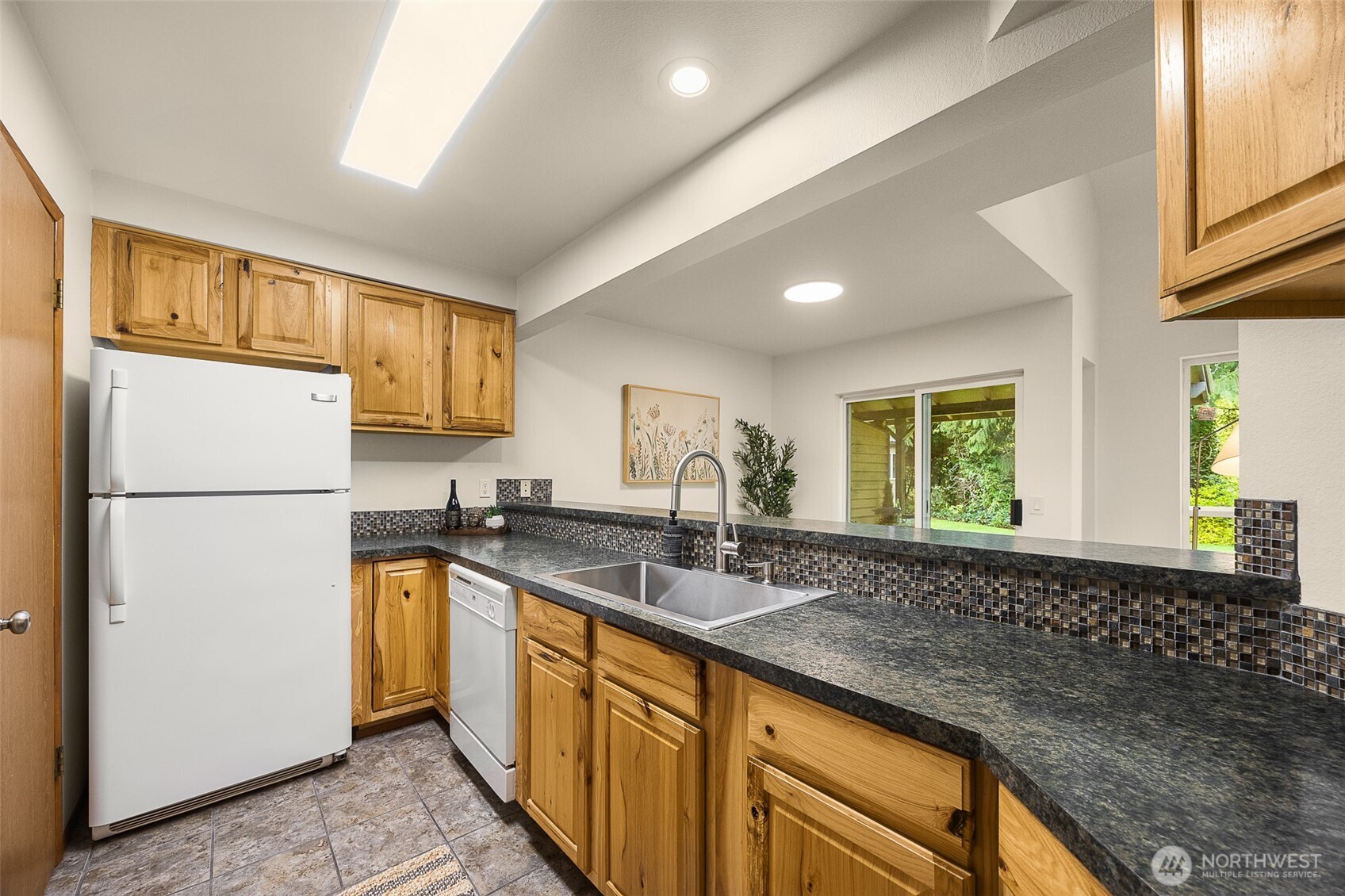 433 S Lewis Street A & B Property Photo 11