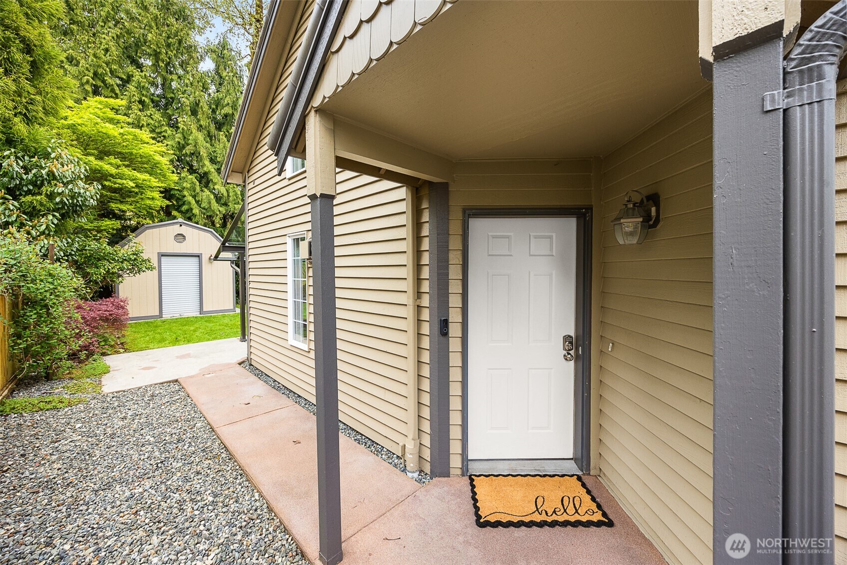 433 S Lewis Street A & B Property Photo 17