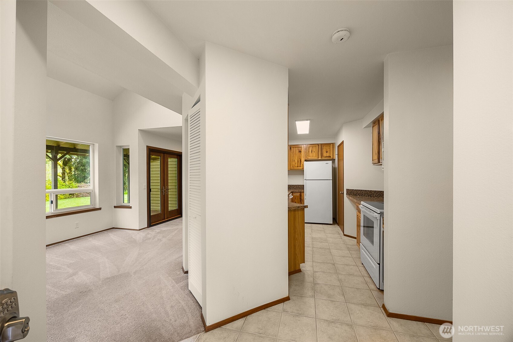 433 S Lewis Street A & B Property Photo 18