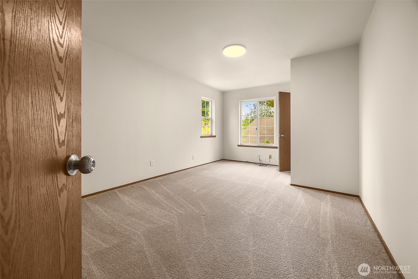 433 S Lewis Street A & B Property Photo 25