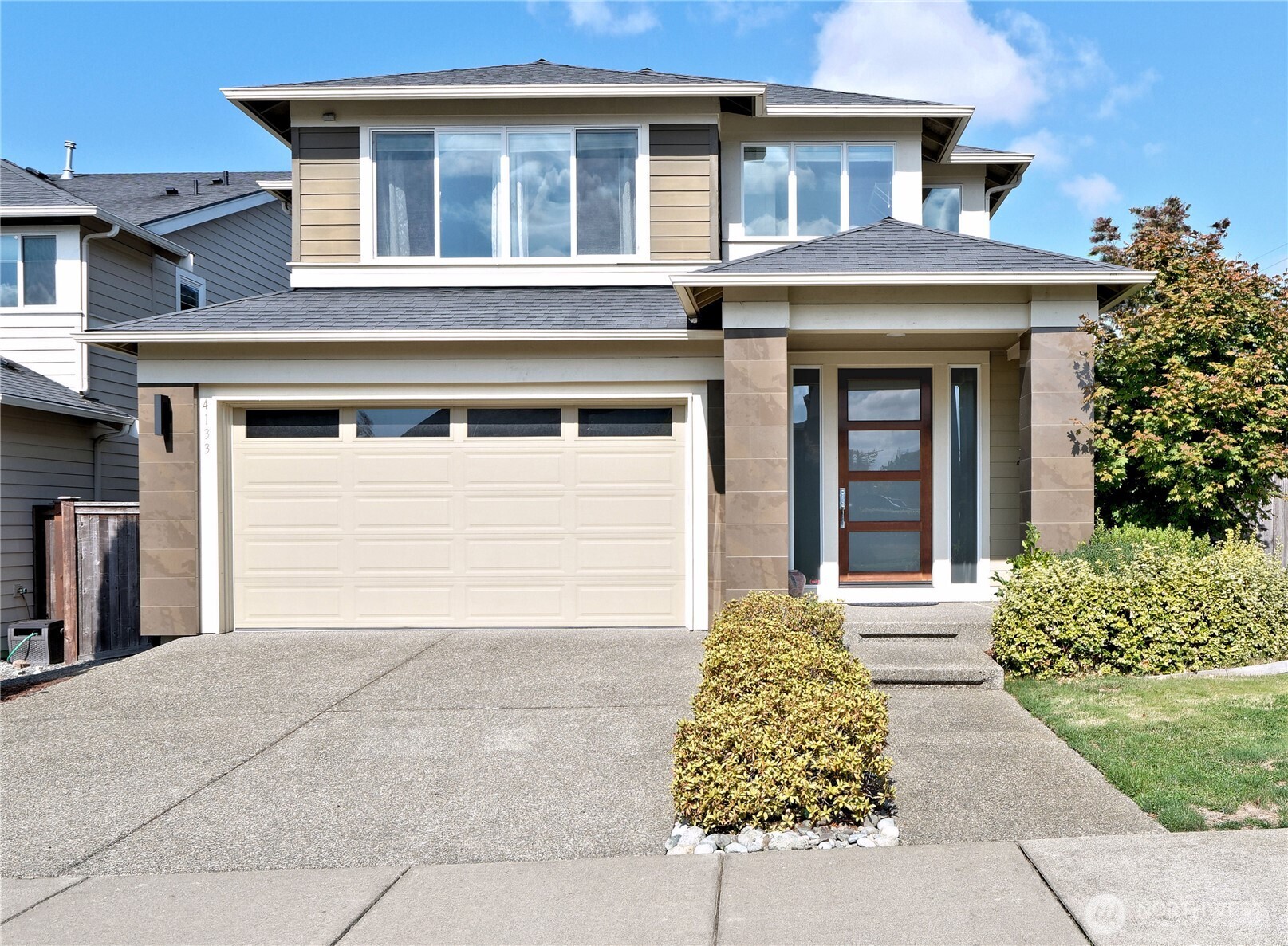 4133 171st Street Property Photo 1