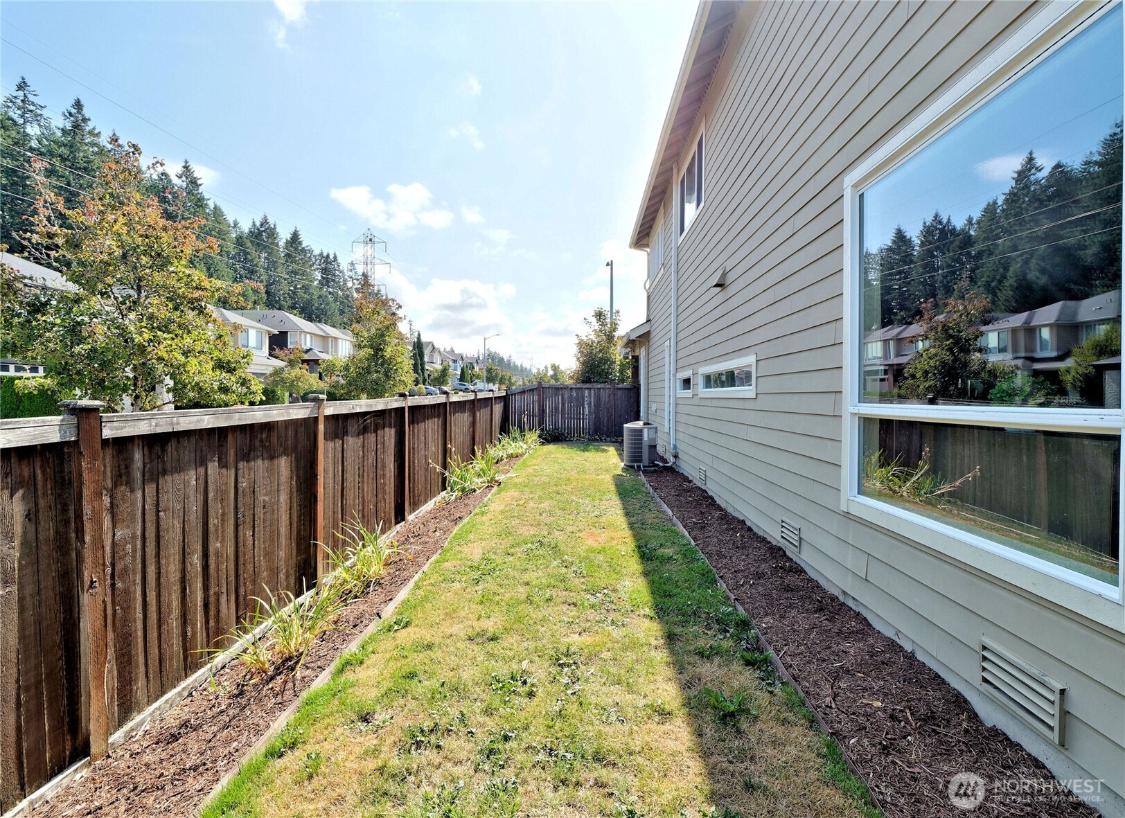 4133 171st Street Property Photo 31