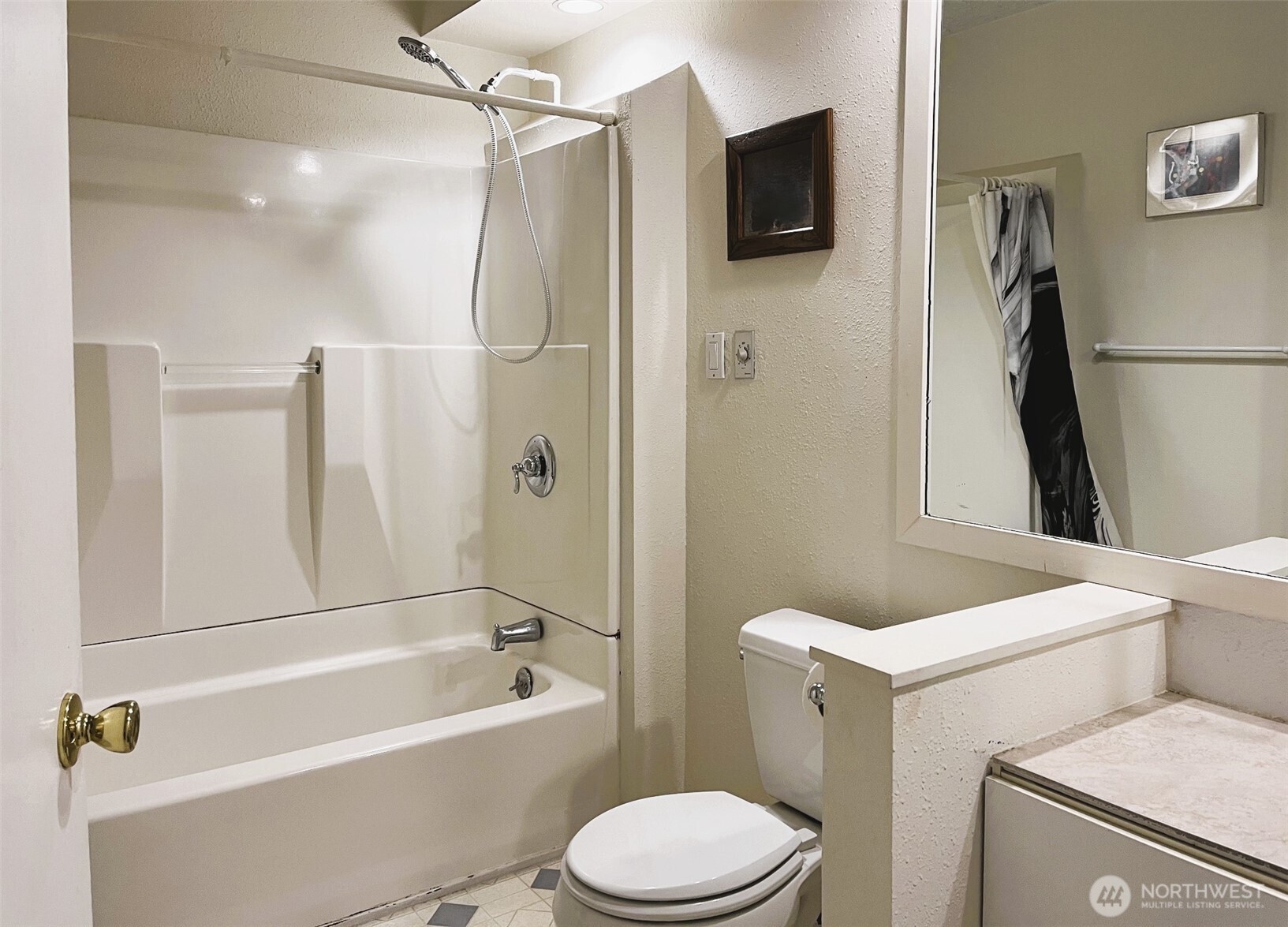 611 11th Street Property Photo 10