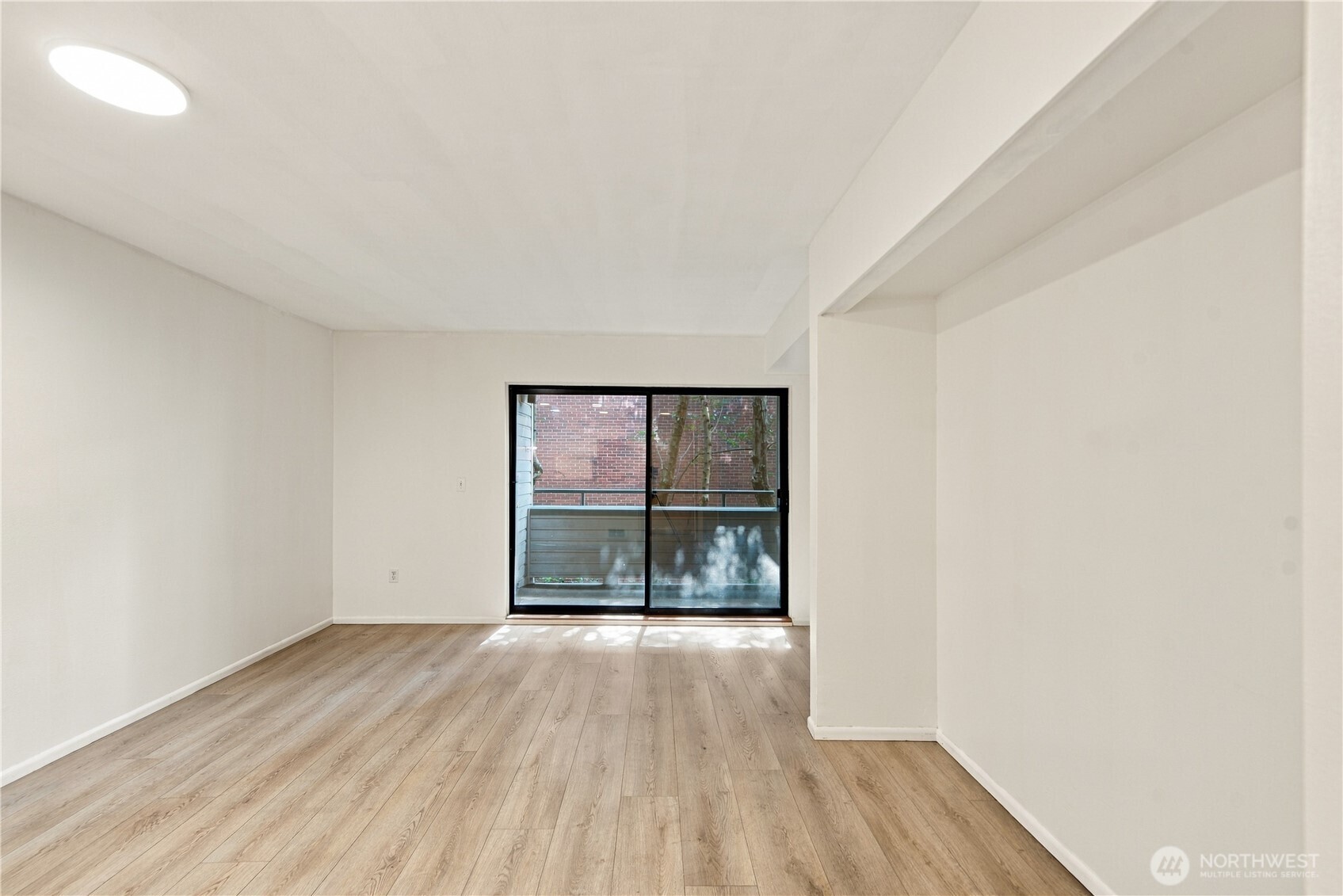 211 Summit Avenue 108 Property Photo 8
