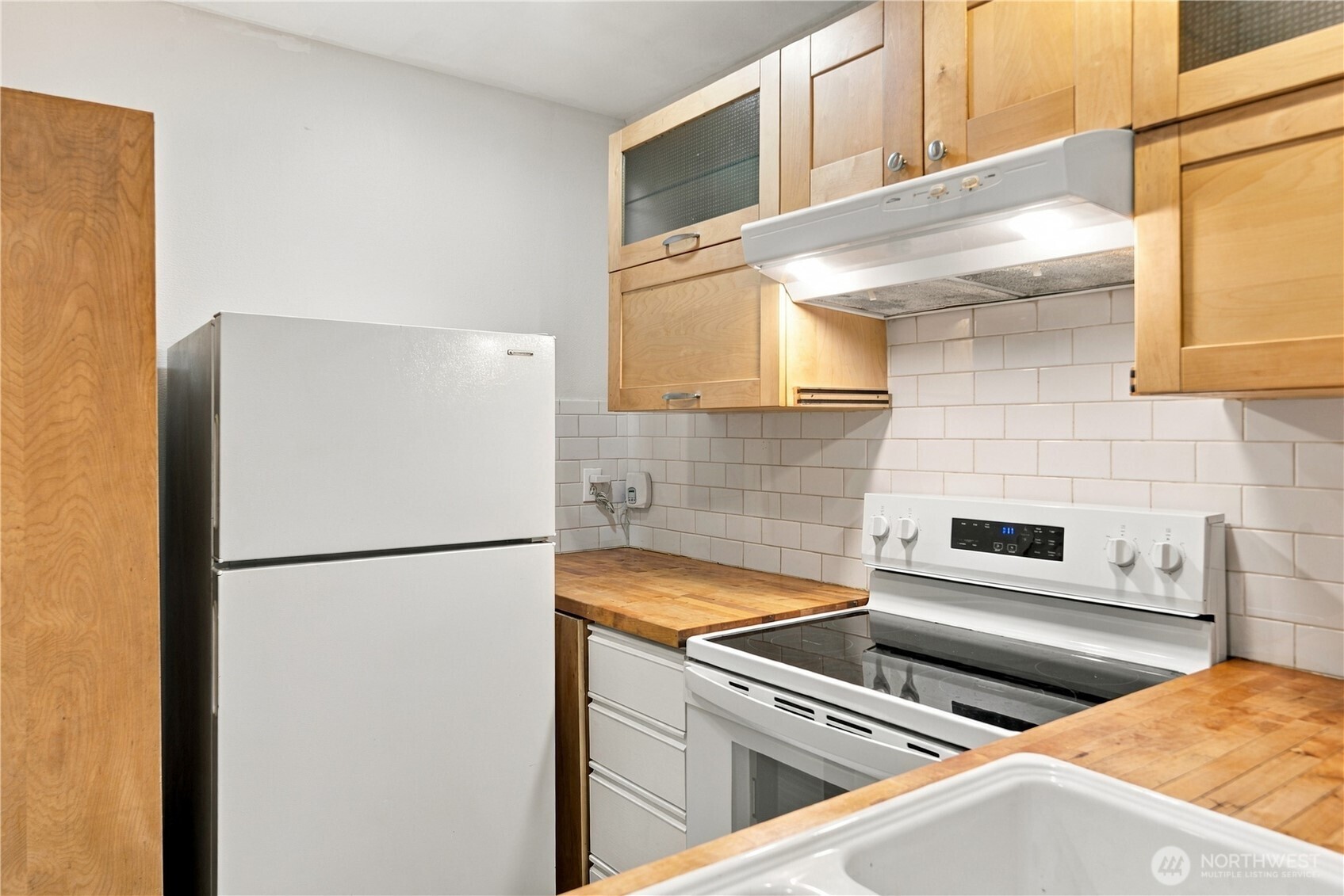 211 Summit Avenue 108 Property Photo 10