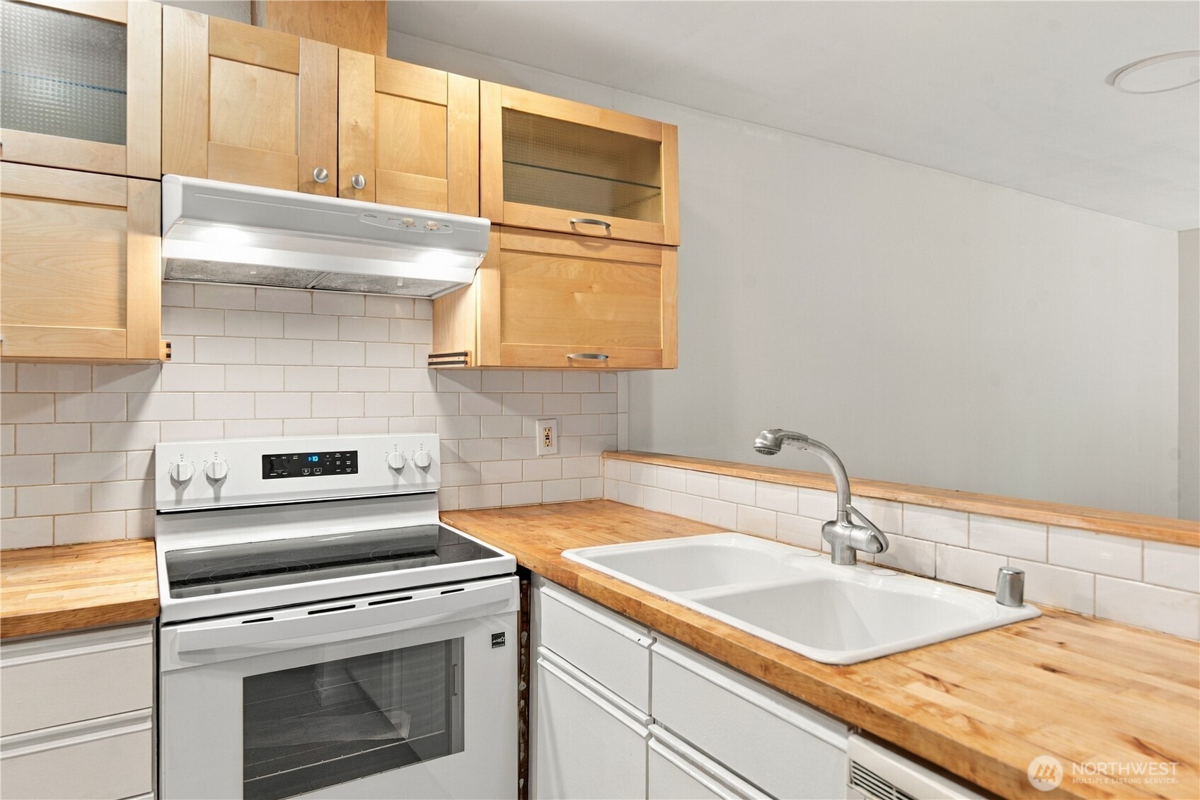 211 Summit Avenue 108 Property Photo 14