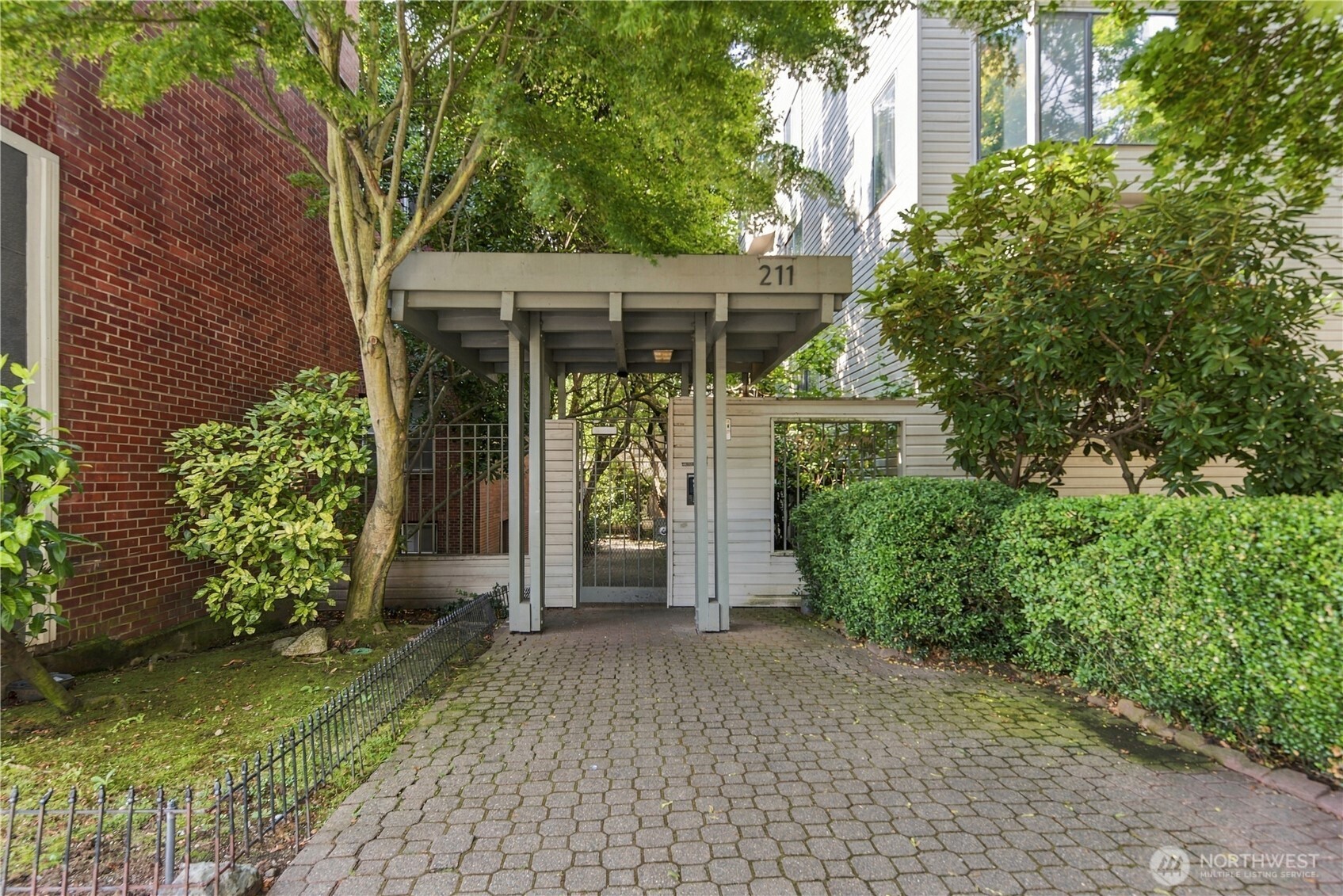211 Summit Avenue 108 Property Photo 20