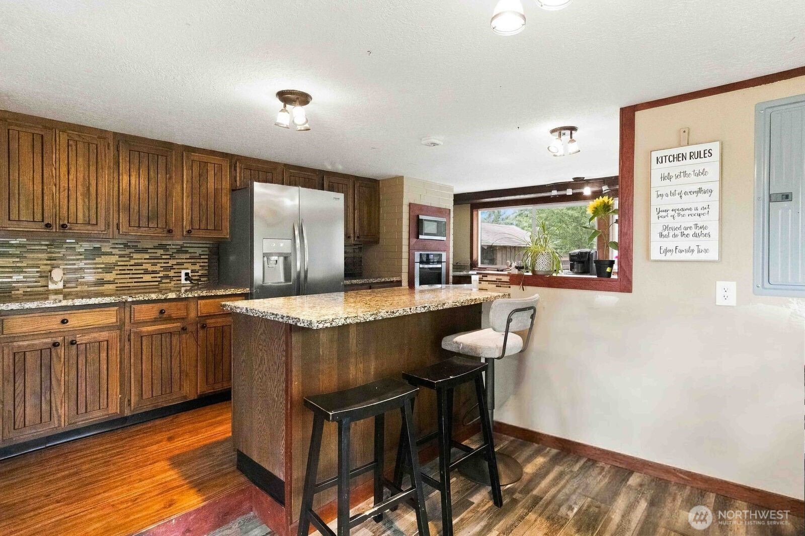 5126 Spirit Lake Highway Property Photo 8