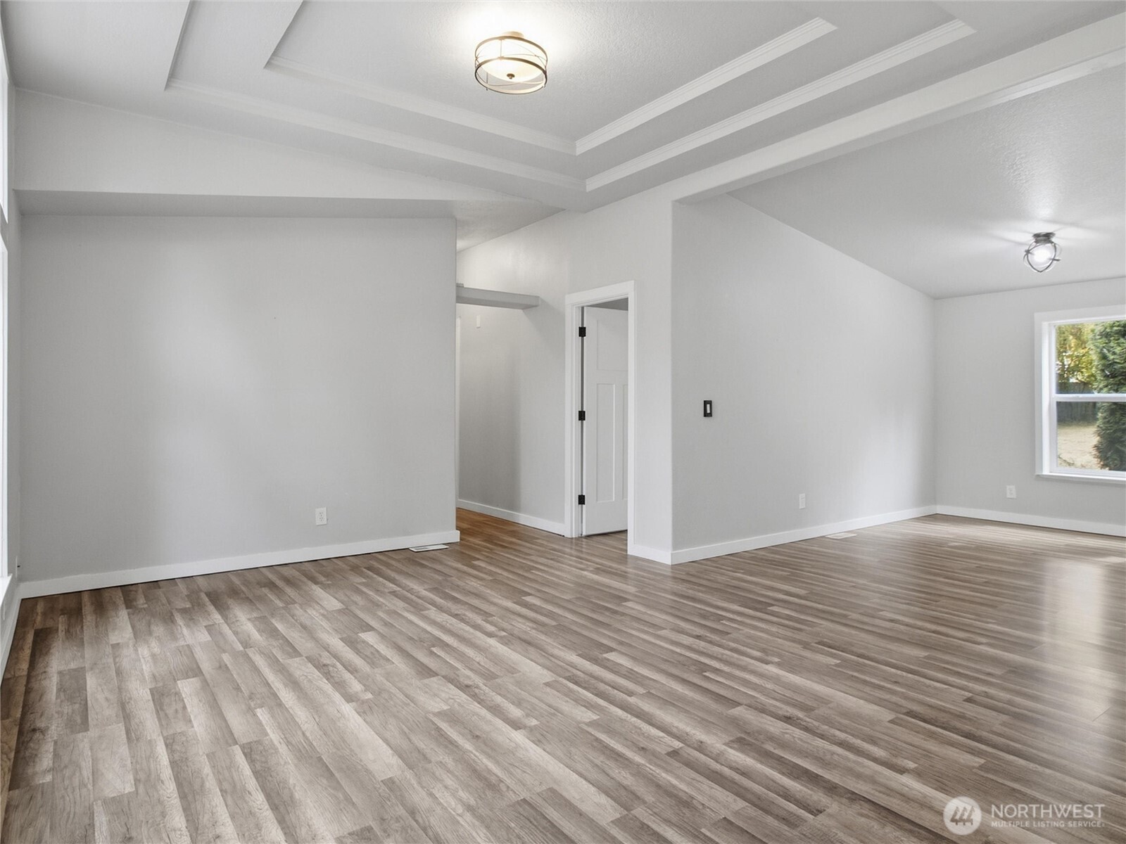 4416 249th Street Property Photo 4