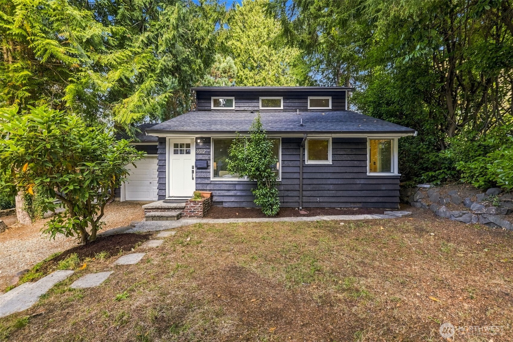 4512 Sw Director Place Property Photo 1