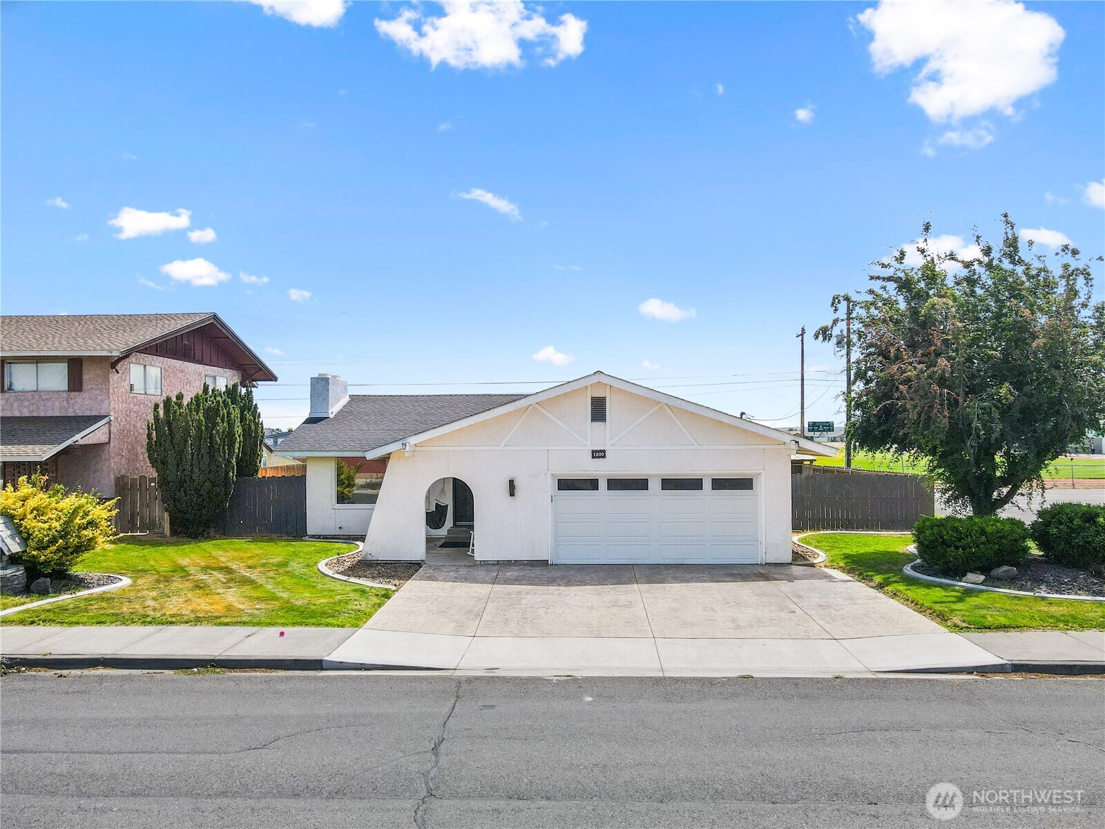 1200 E Ash Street Property Photo 1