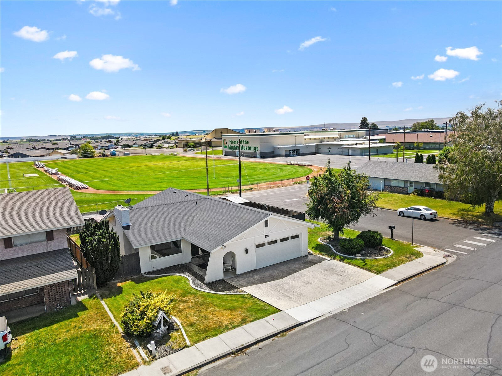1200 E Ash Street Property Photo 5