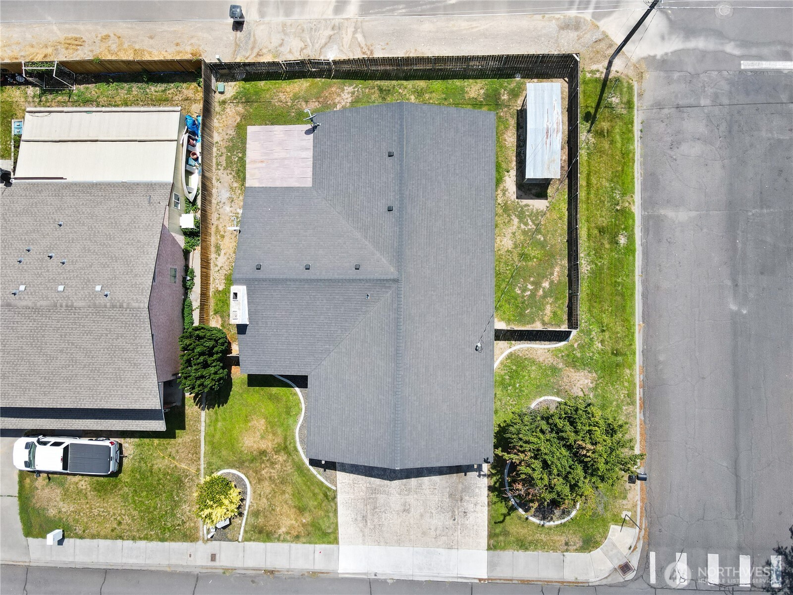 1200 E Ash Street Property Photo 7