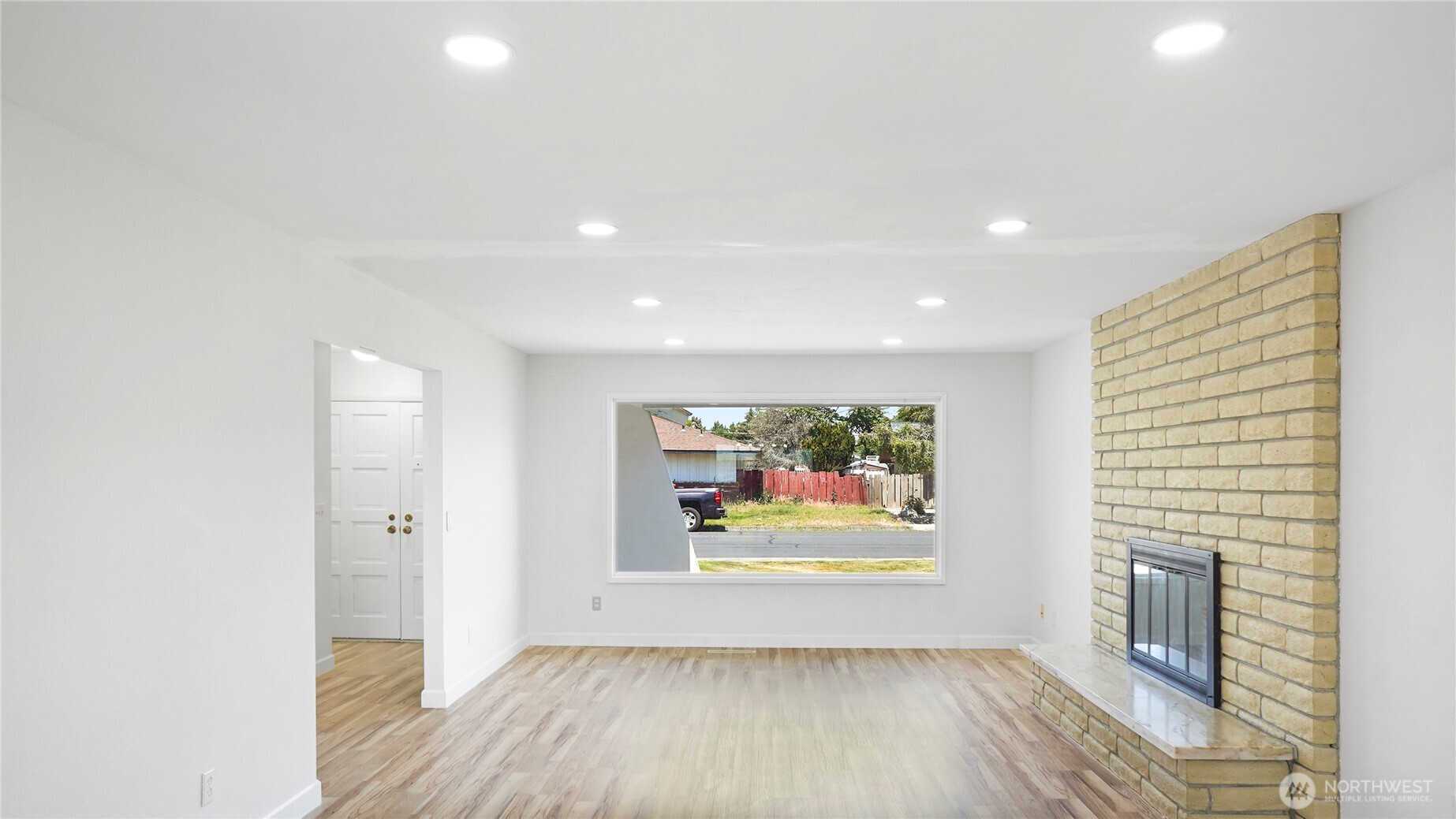 1200 E Ash Street Property Photo 13