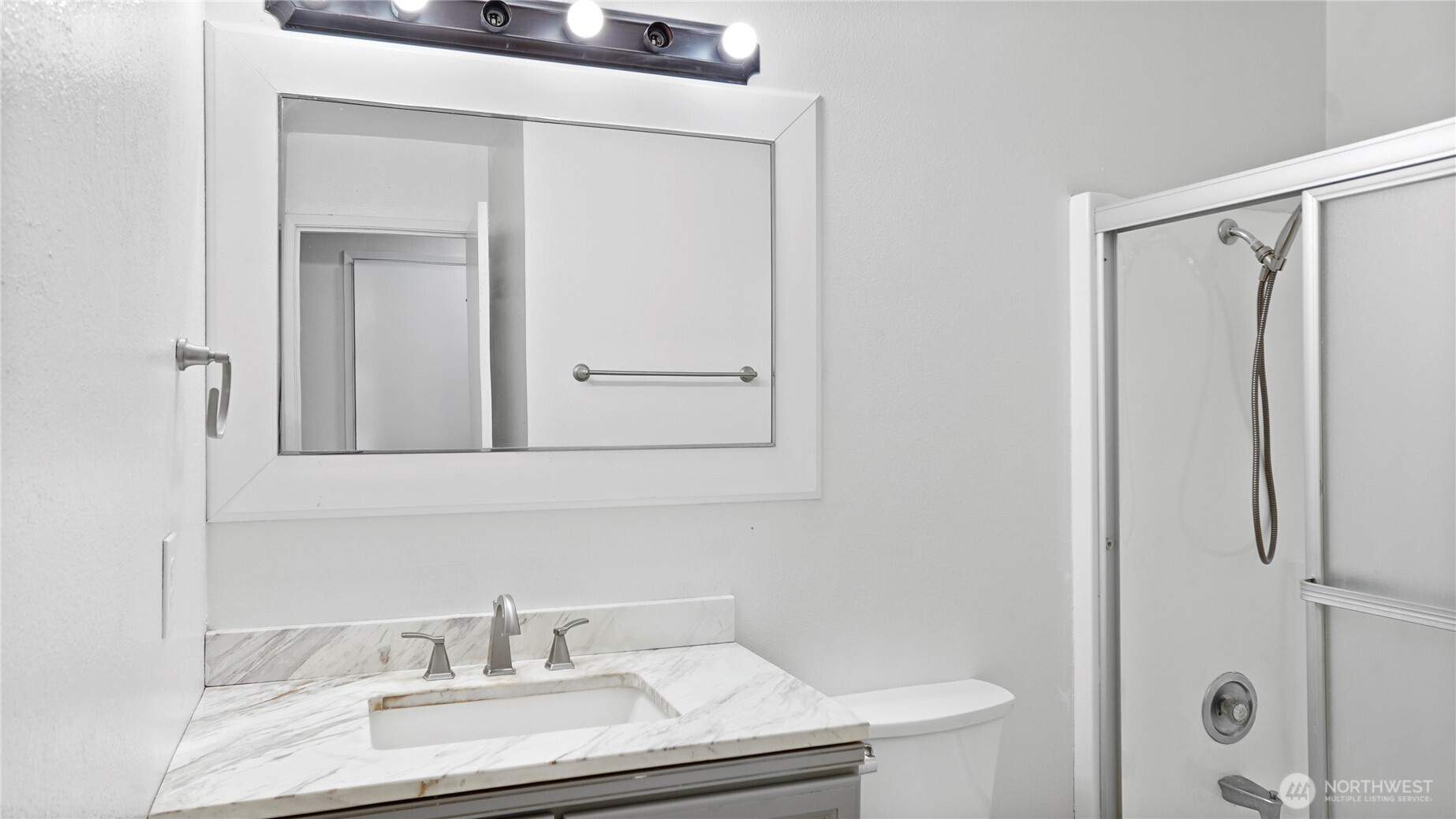 1200 E Ash Street Property Photo 20