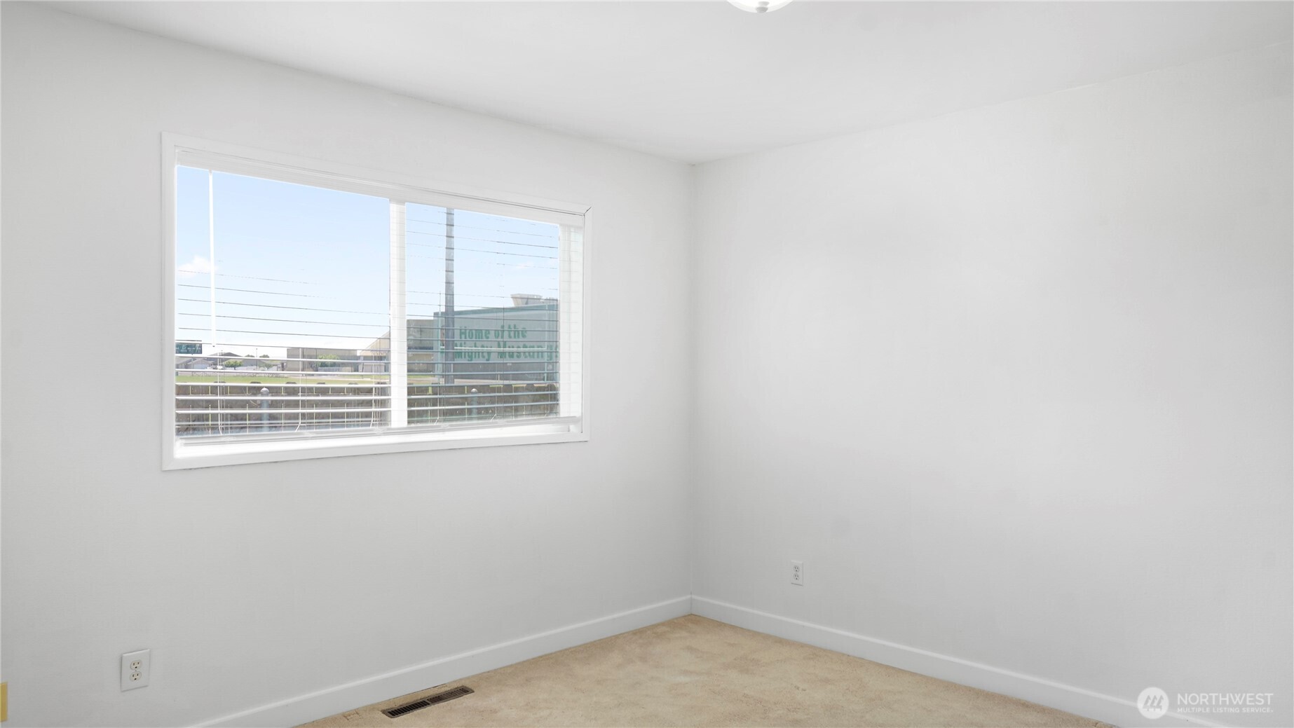 1200 E Ash Street Property Photo 33