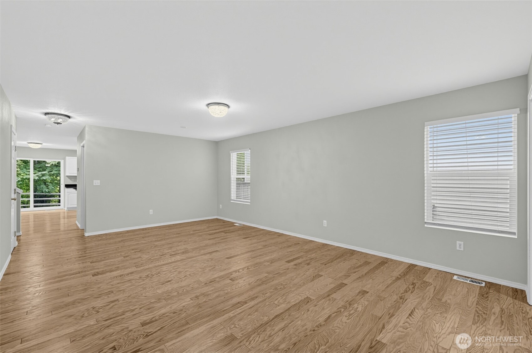 7825 Cortland Avenue Property Photo 4