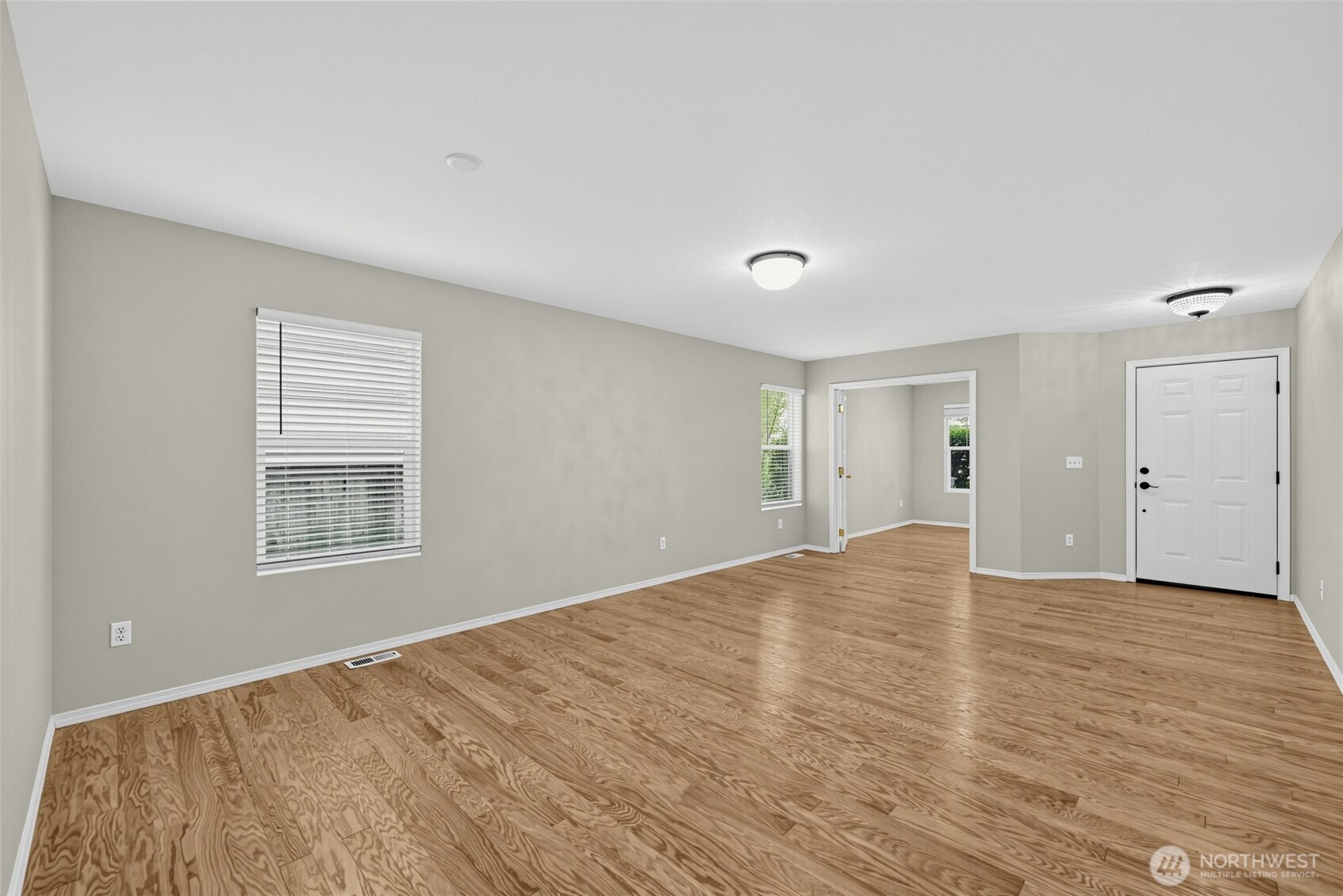 7825 Cortland Avenue Property Photo 5