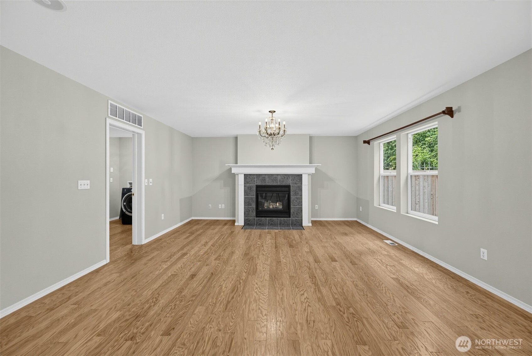 7825 Cortland Avenue Property Photo 7