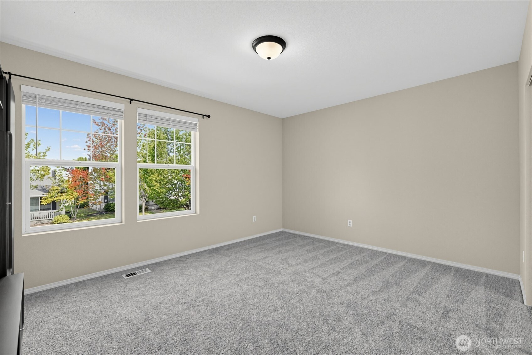 7825 Cortland Avenue Property Photo 21