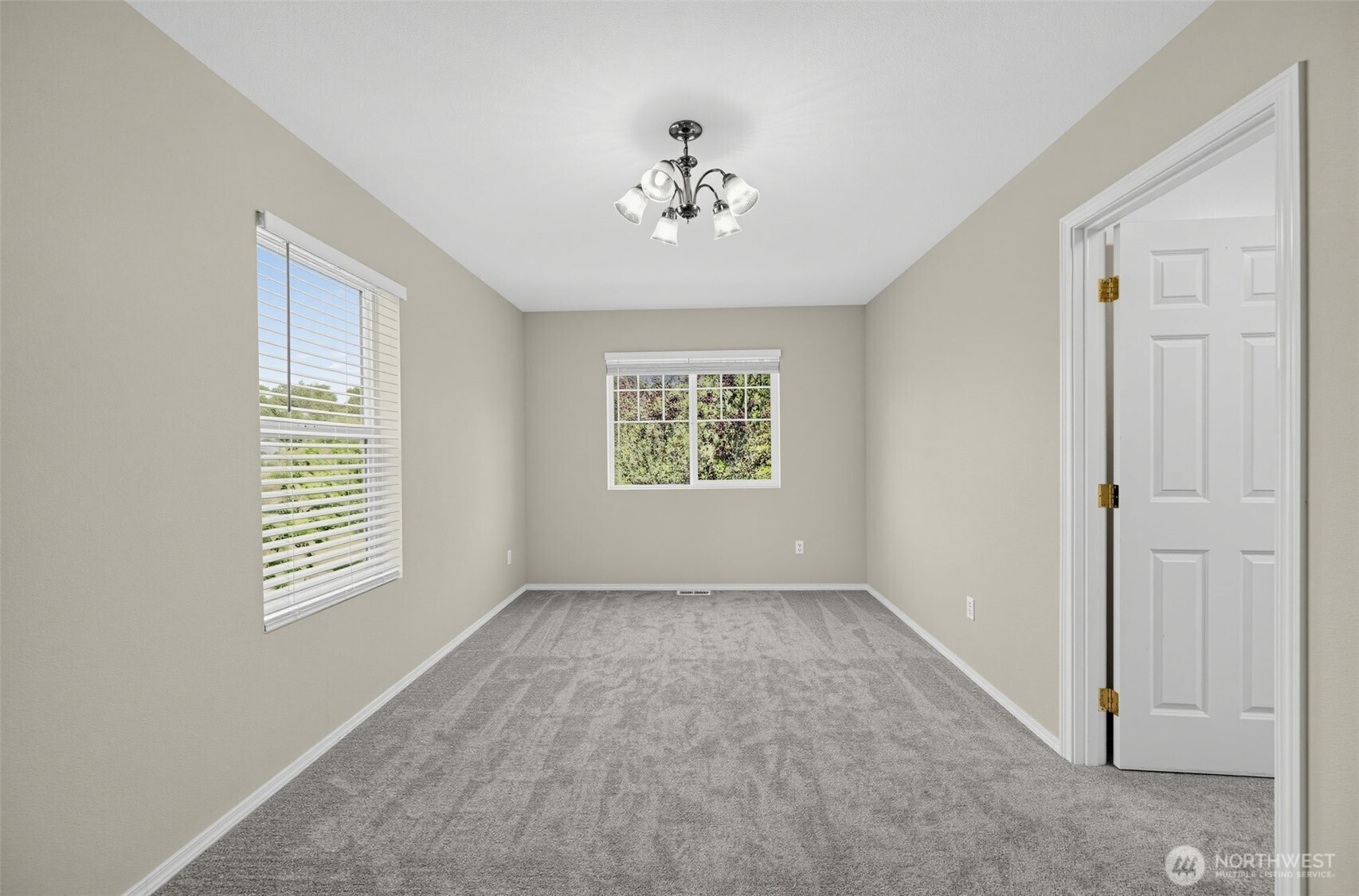 7825 Cortland Avenue Property Photo 24