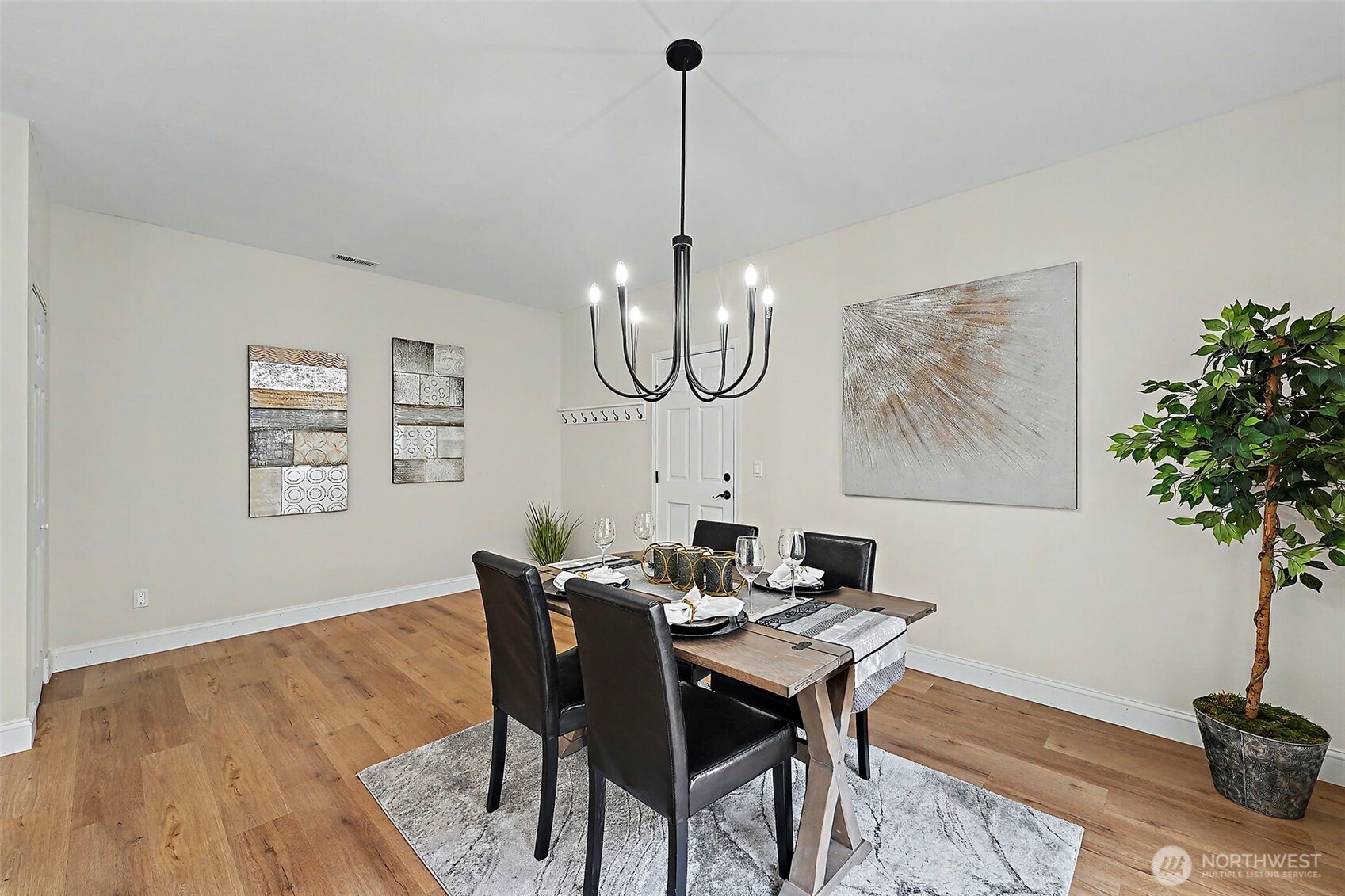 4247 Mckinley Street Property Photo 14
